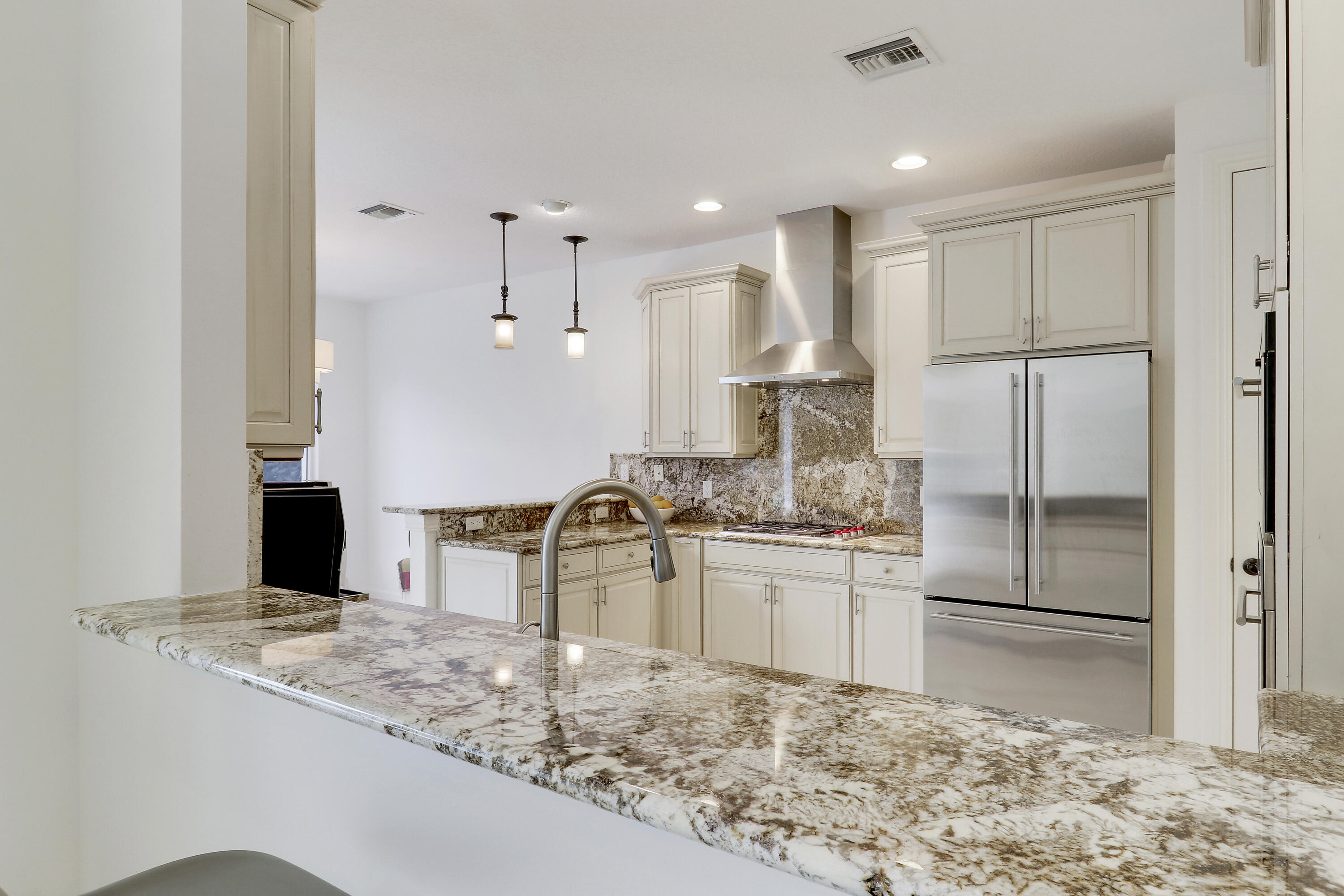 JUPITER COUNTRY CLUB POD E - Residential Lease