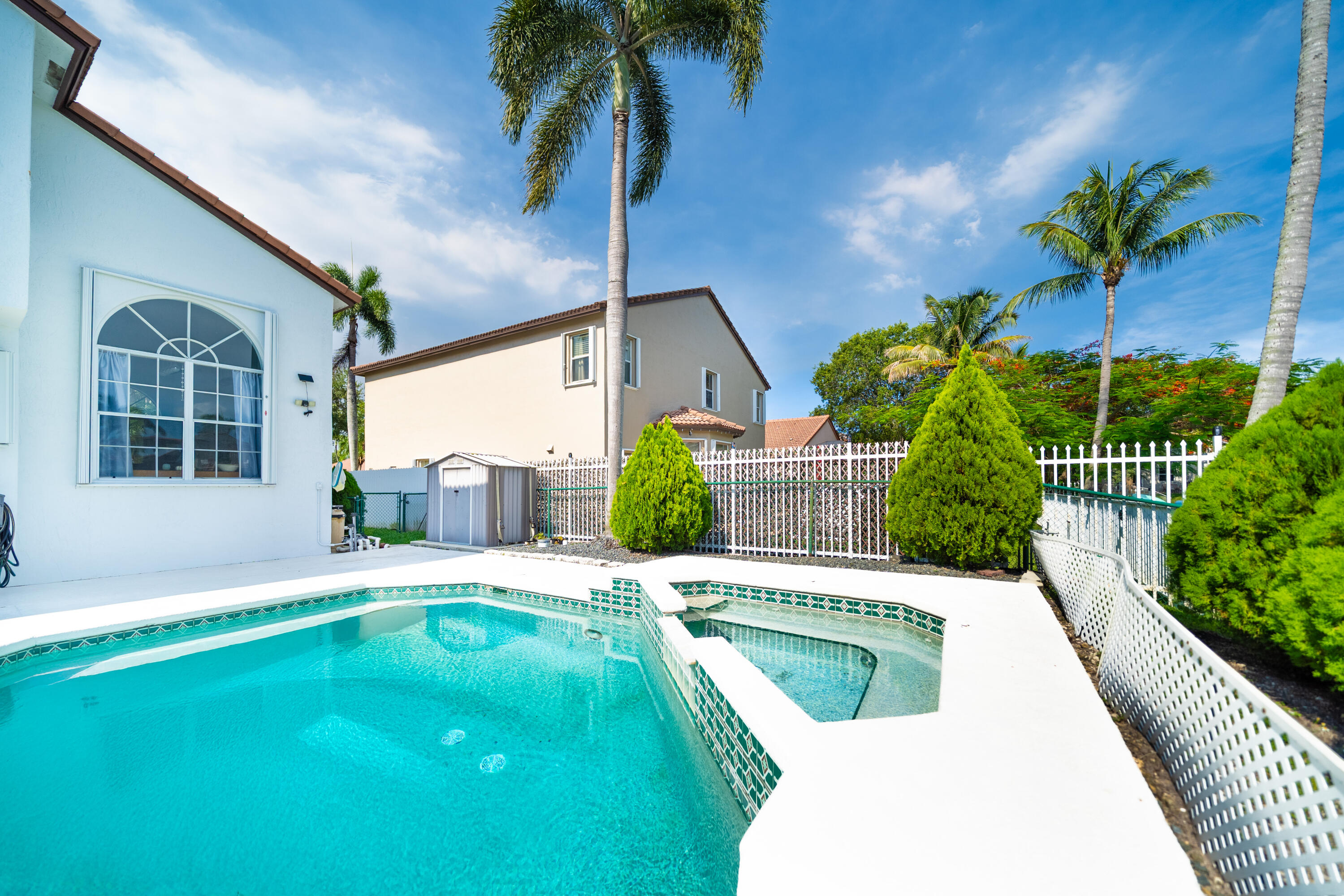 CHAPEL LAKE ESTATES - Residential