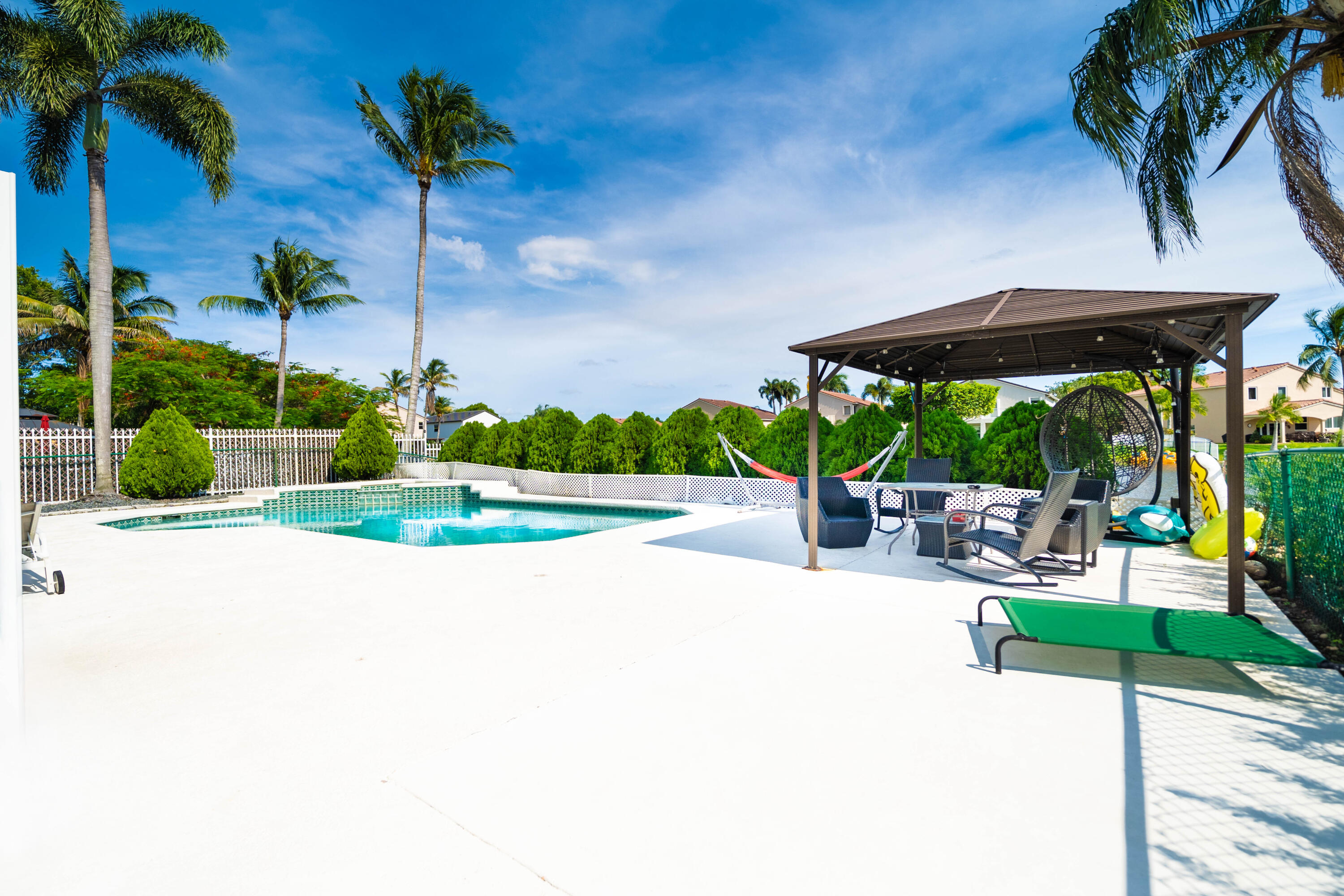CHAPEL LAKE ESTATES - Residential