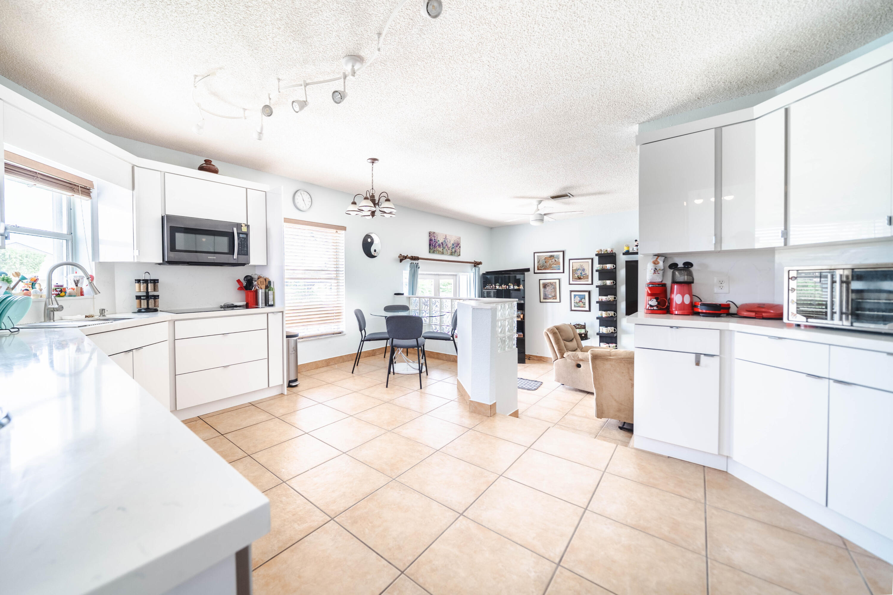 CHAPEL LAKE ESTATES - Residential