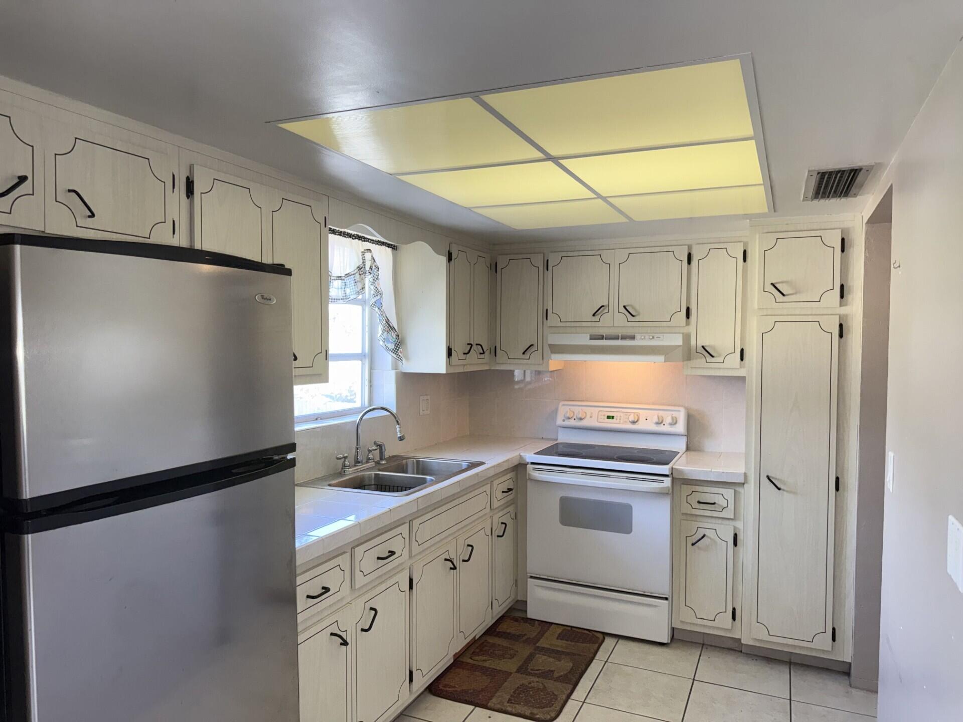 WESTCHESTER ARMS CO-OP - Residential