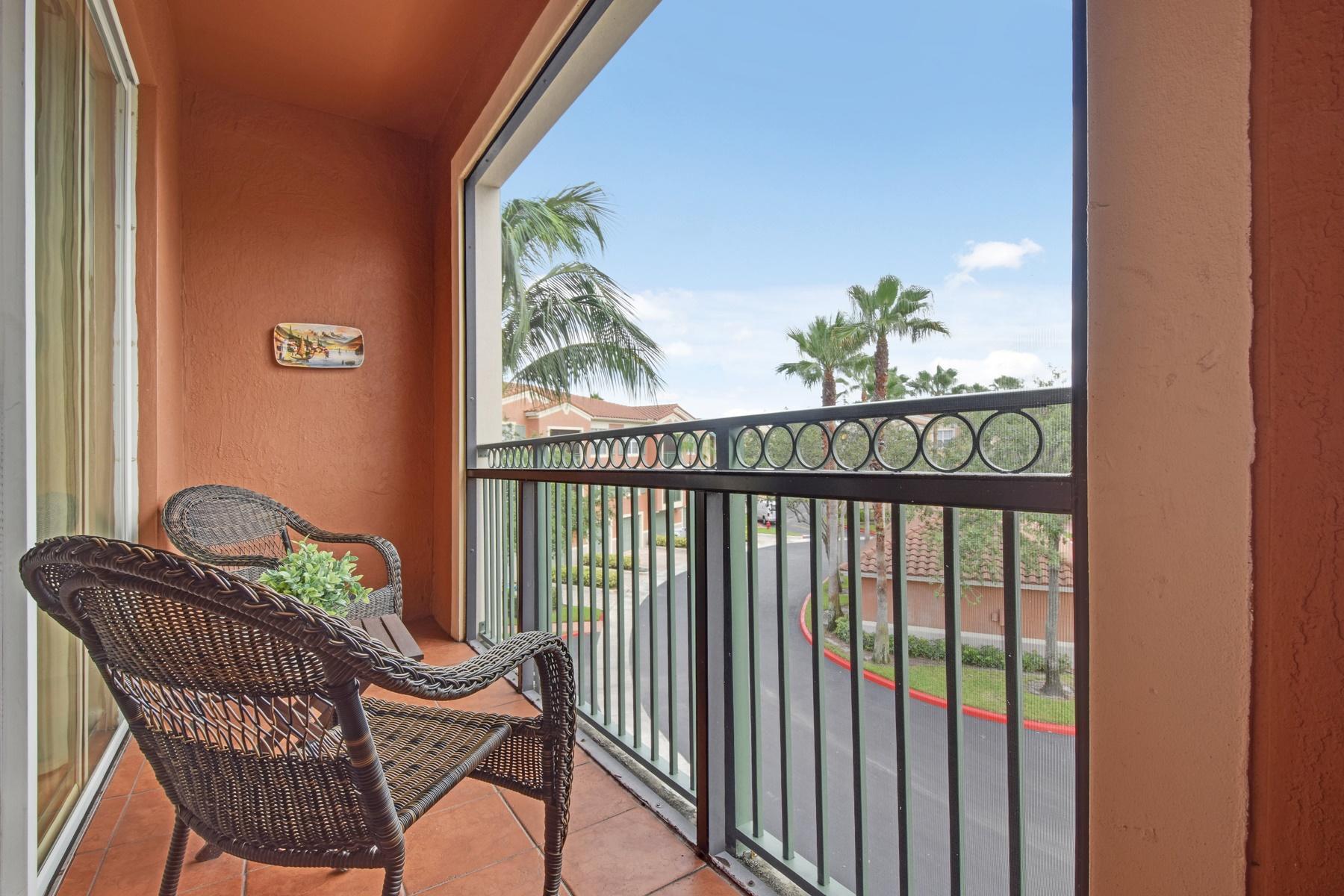 ST ANDREWS AT POLO CLUB CONDO - Residential