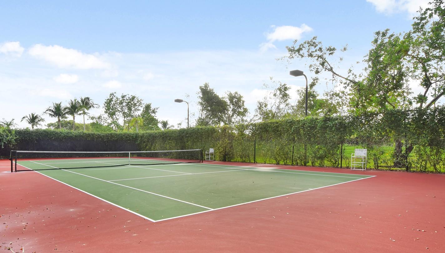 ST ANDREWS AT POLO CLUB CONDO - Residential