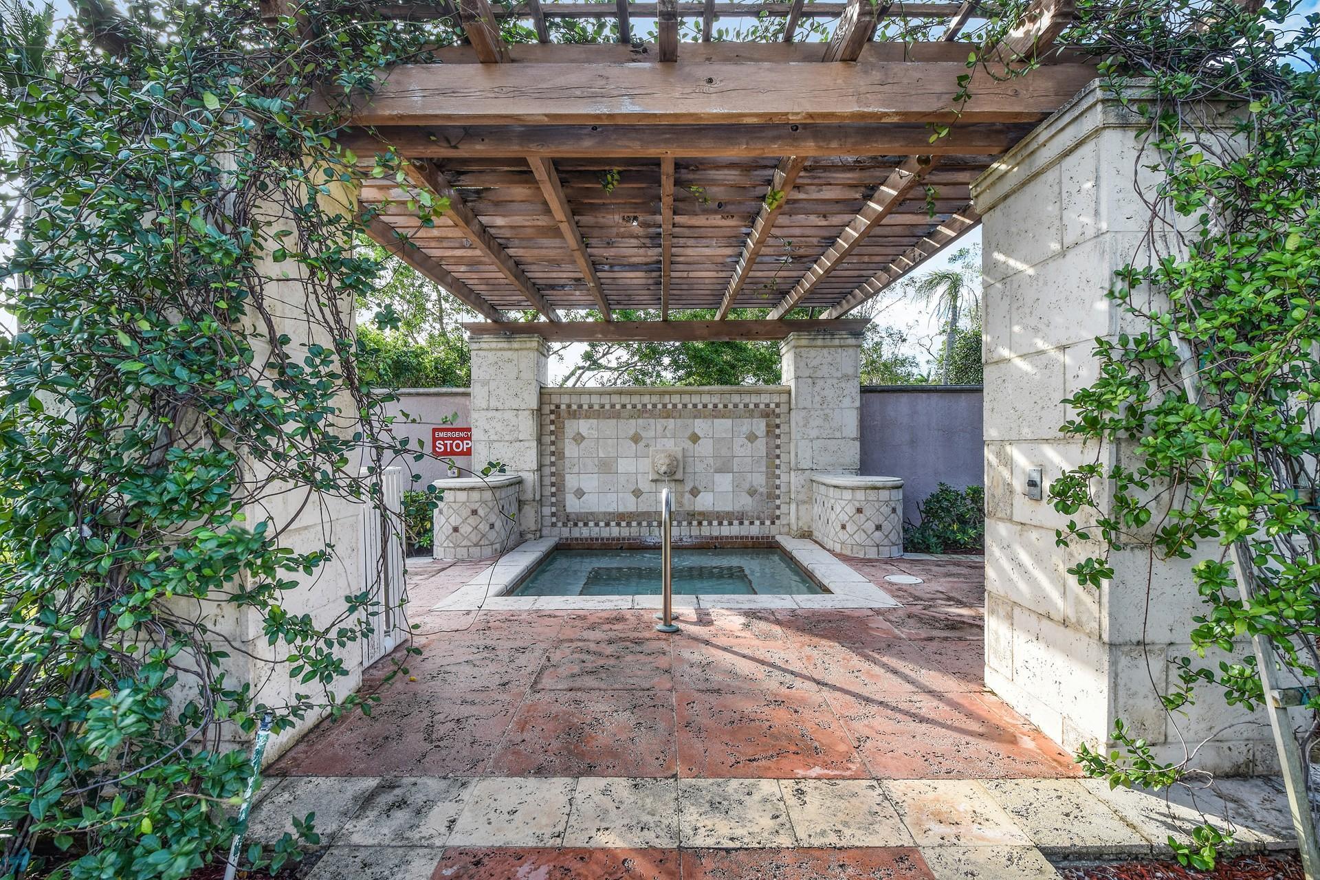 ST ANDREWS AT POLO CLUB CONDO - Residential