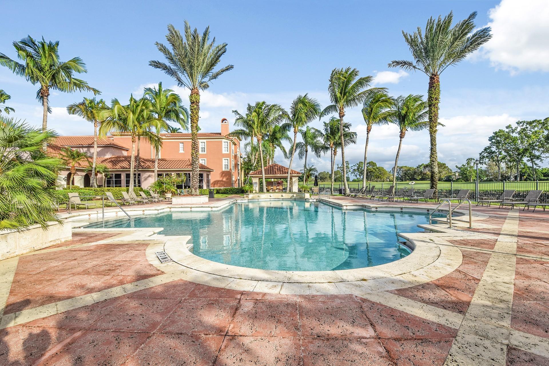 ST ANDREWS AT POLO CLUB CONDO - Residential