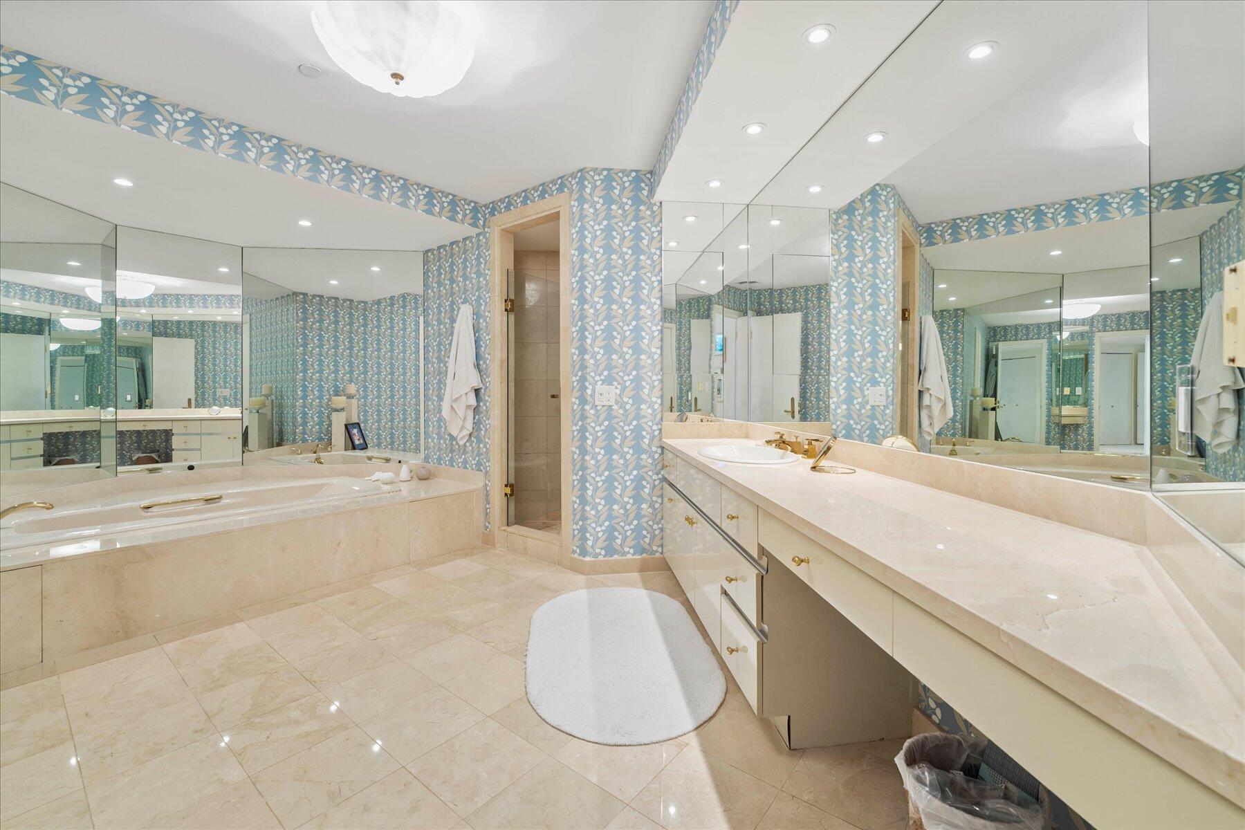 TWENTY SEVEN SEVENTY SOUTH OCEAN BLVD - Residential