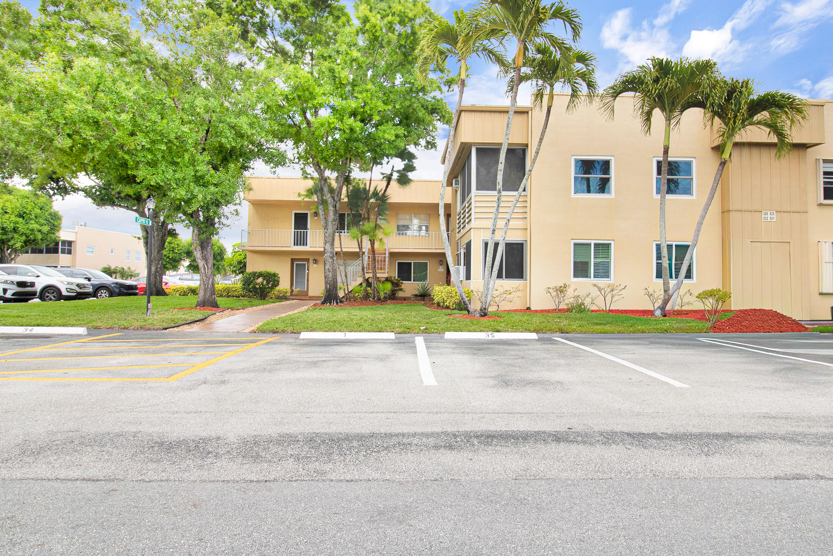 KINGS POINT CAPRI CONDOS - Residential