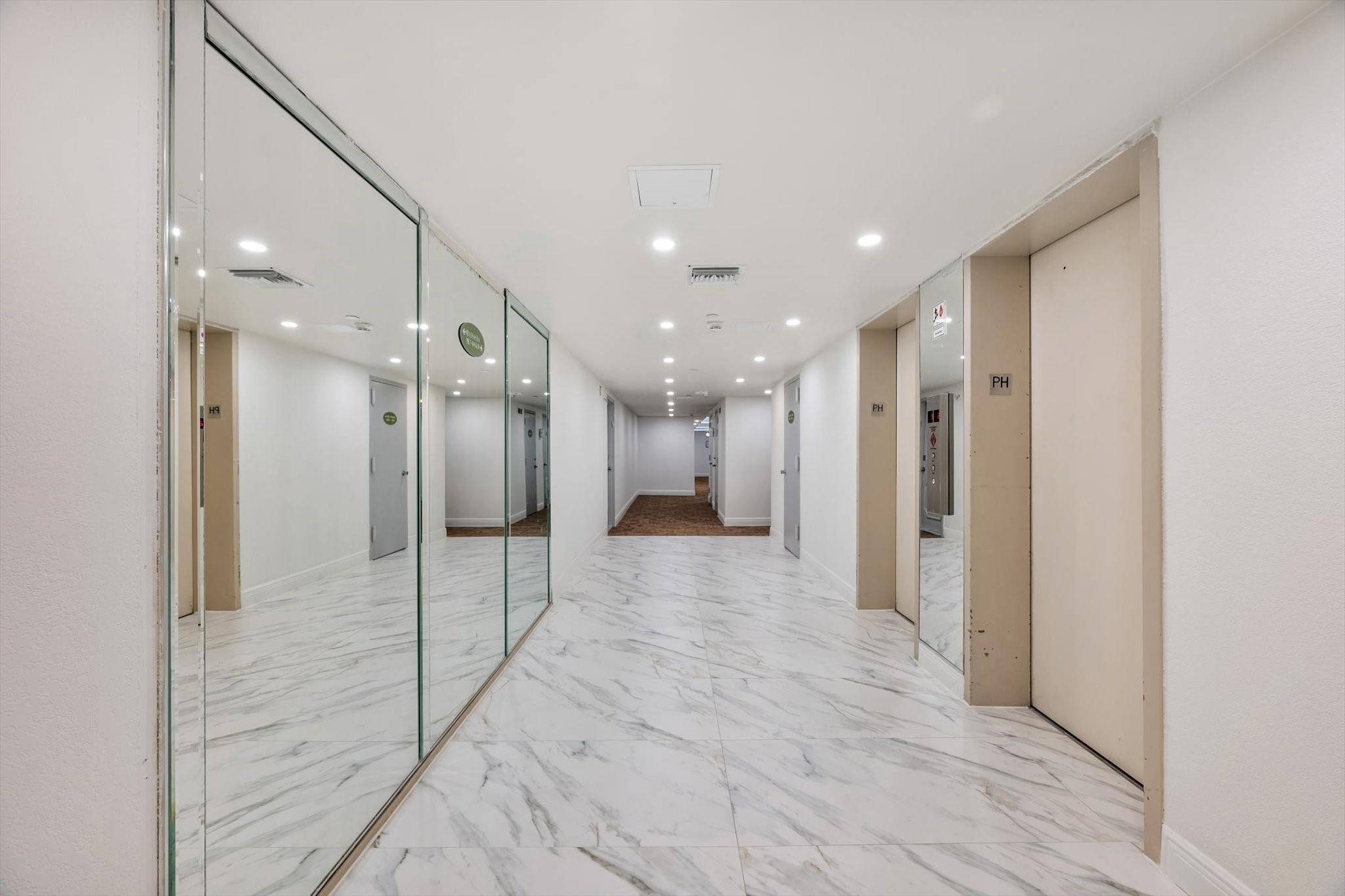 AVANT GARDE - Residential