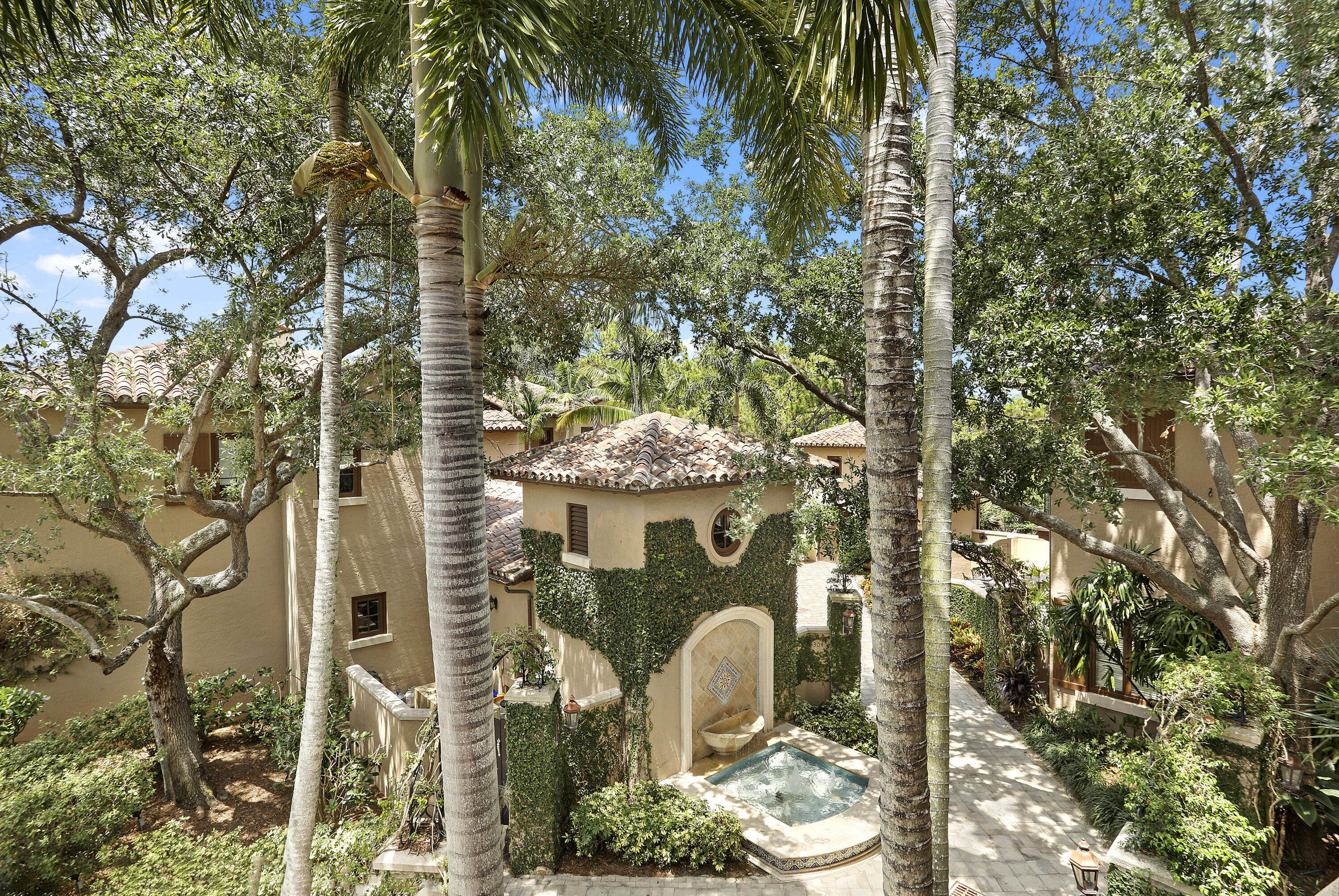 BEARS CLUB VILLAS CONDOMINIUM - Residential