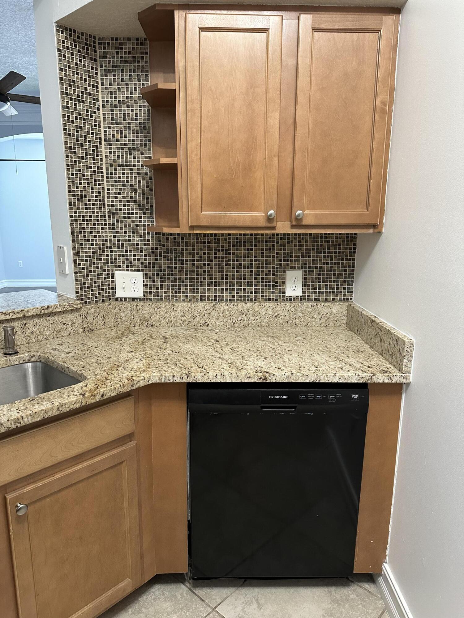MEZZANO CONDO - Residential