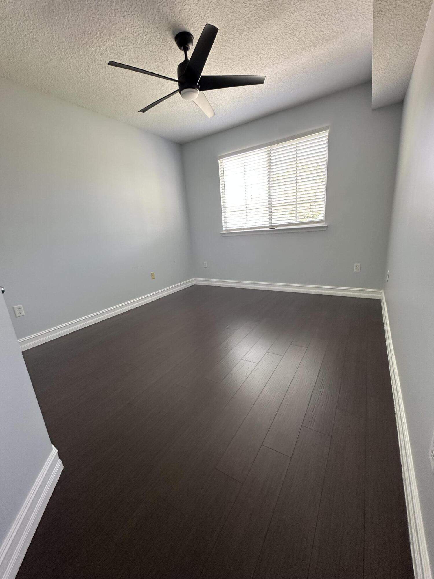 MEZZANO CONDO - Residential
