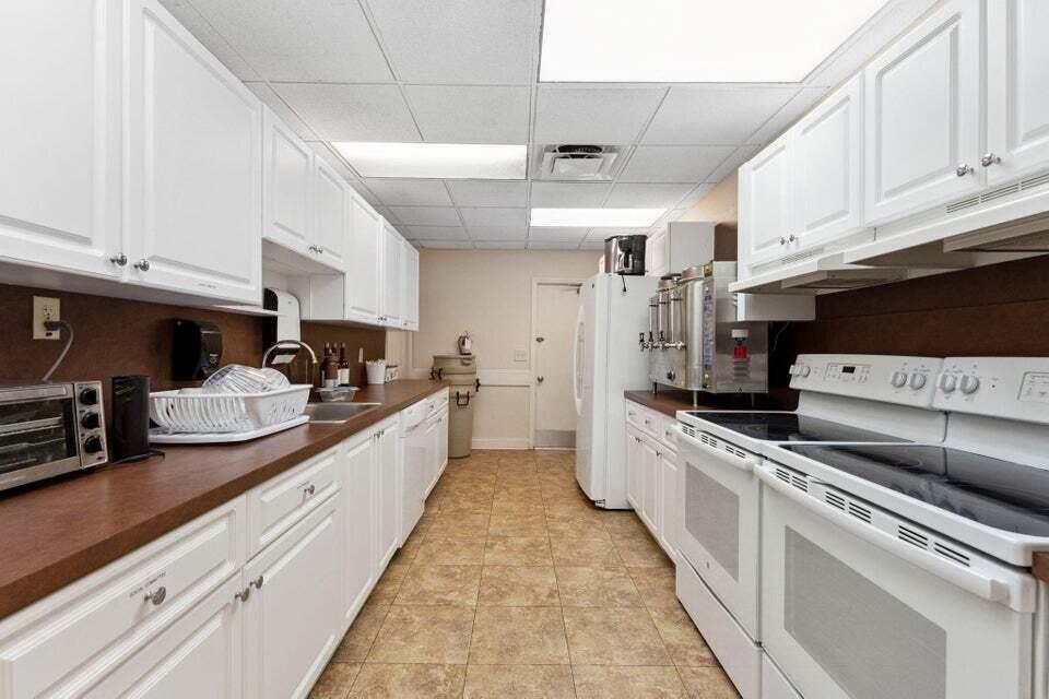 PINES OF DELRAY CONDO - Residential Lease