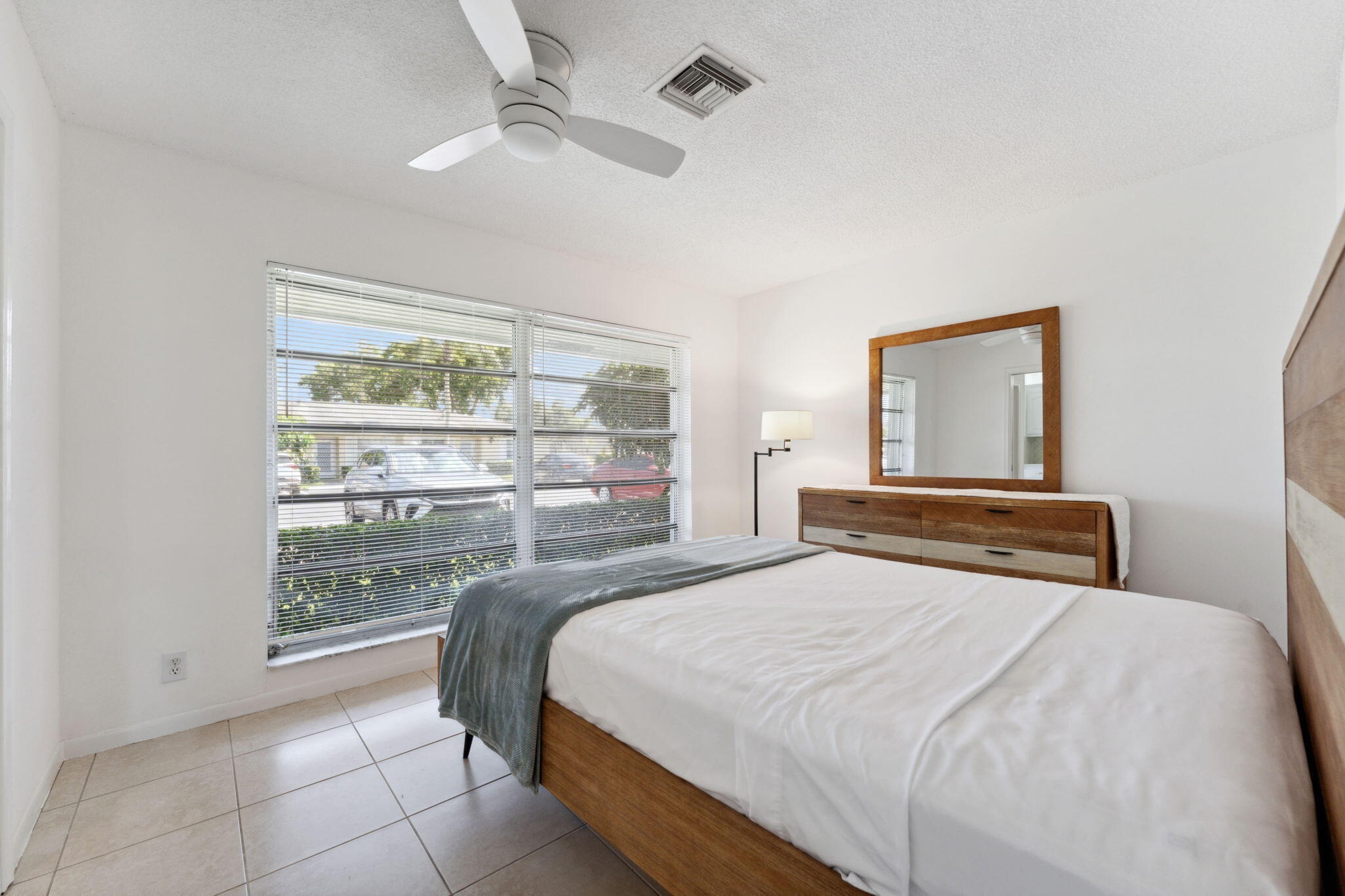 PINES OF DELRAY CONDO - Residential Lease