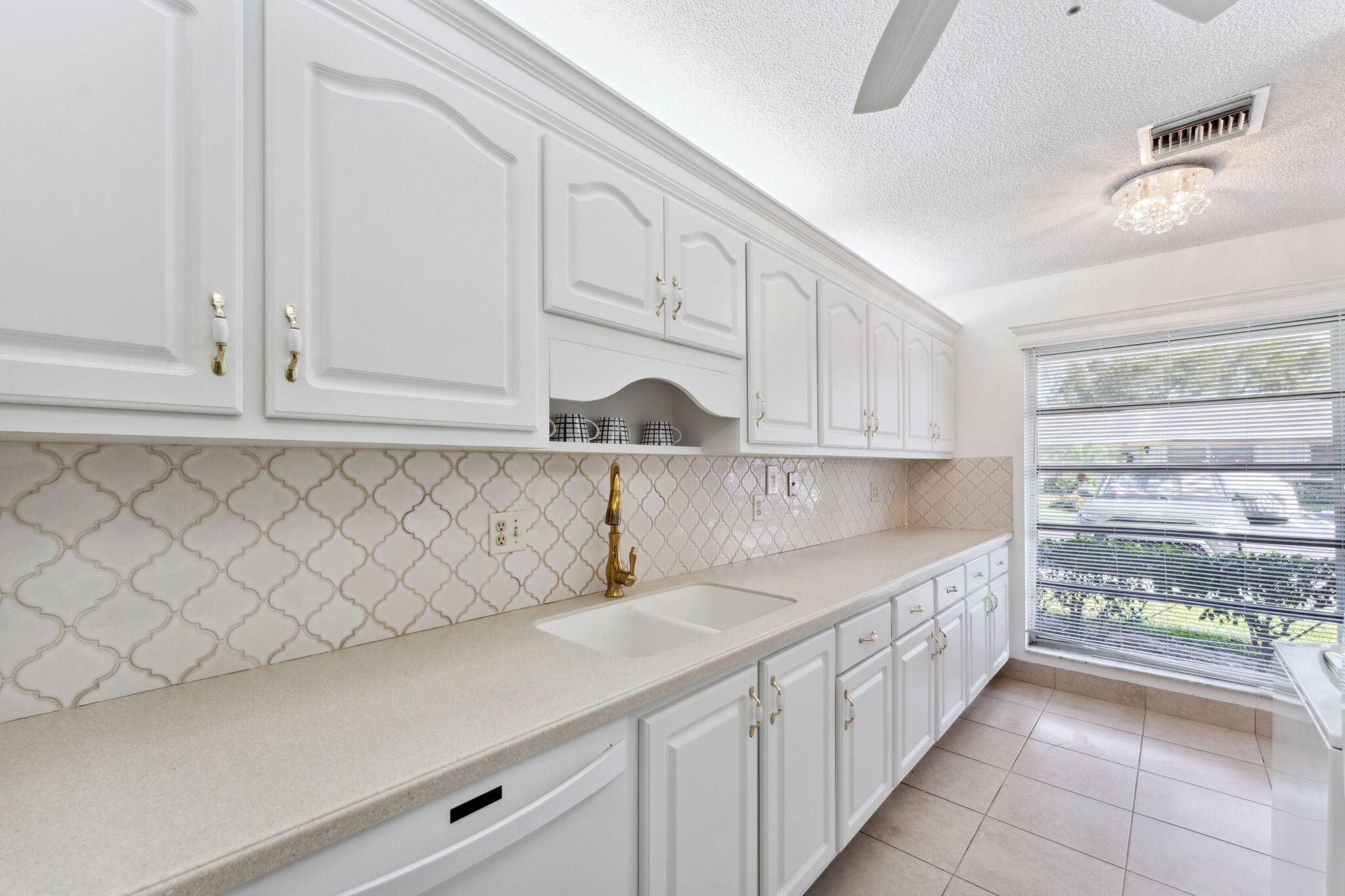 PINES OF DELRAY CONDO - Residential Lease