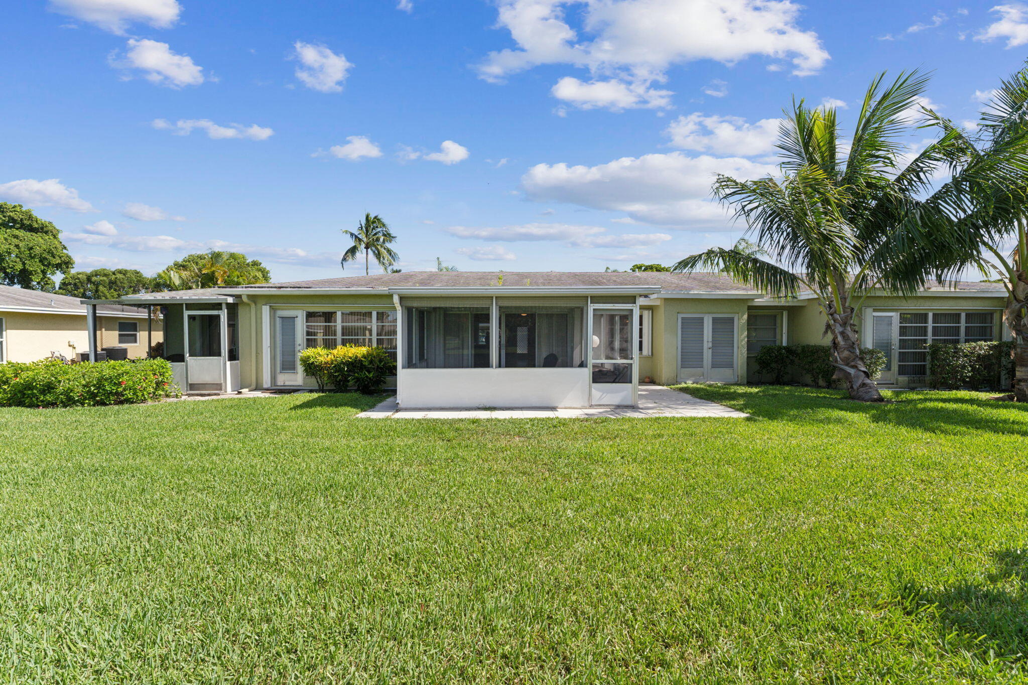 PINES OF DELRAY CONDO - Residential Lease