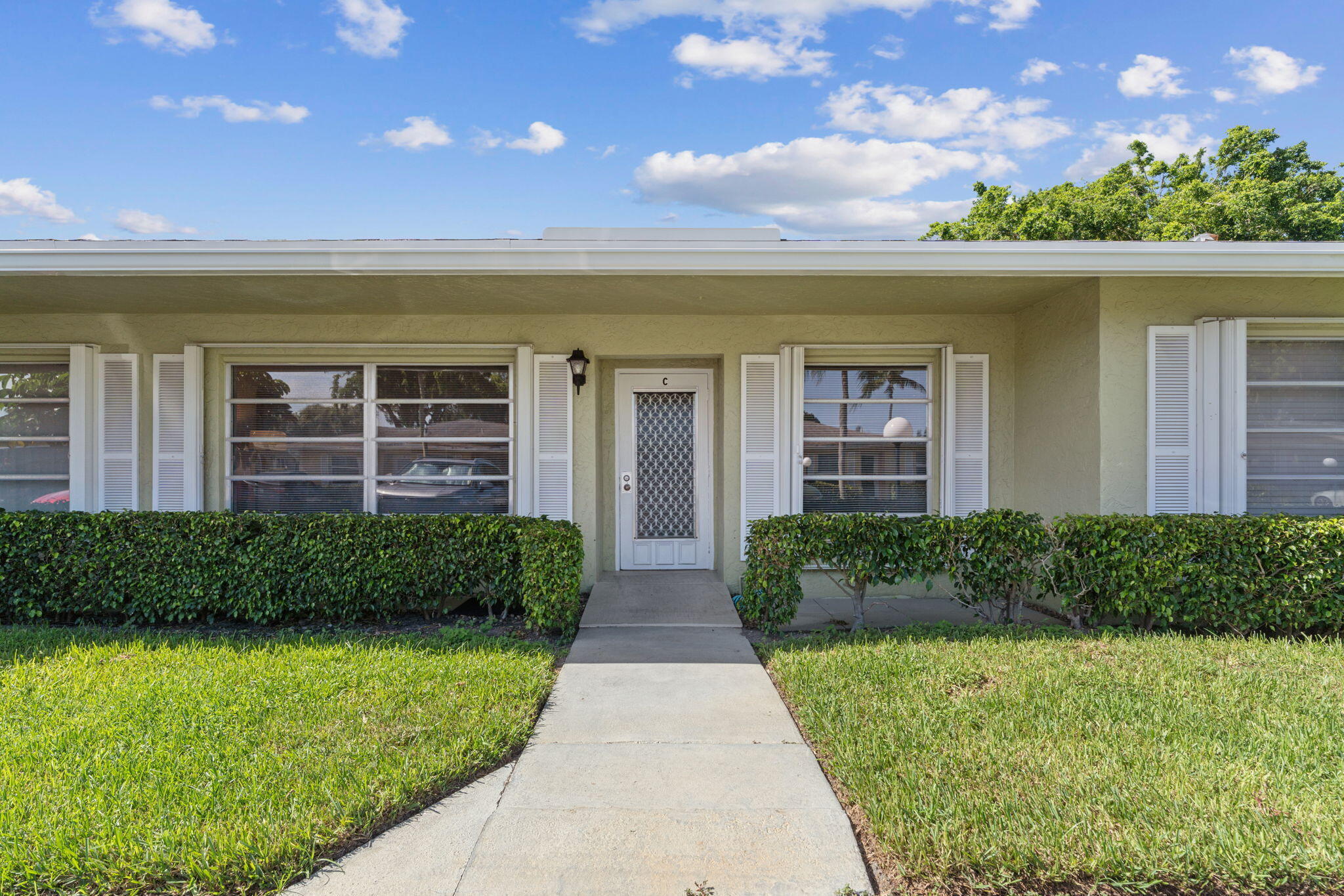 PINES OF DELRAY CONDO - Residential Lease
