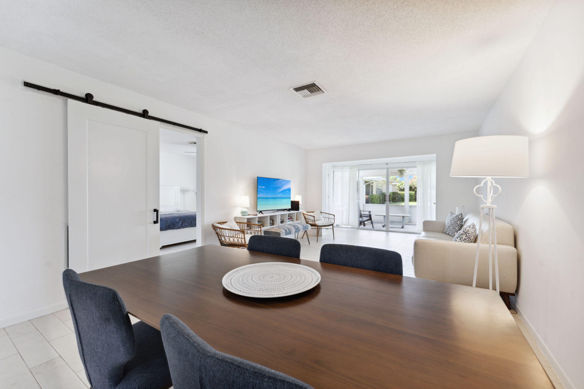 PINES OF DELRAY CONDO - Residential Lease