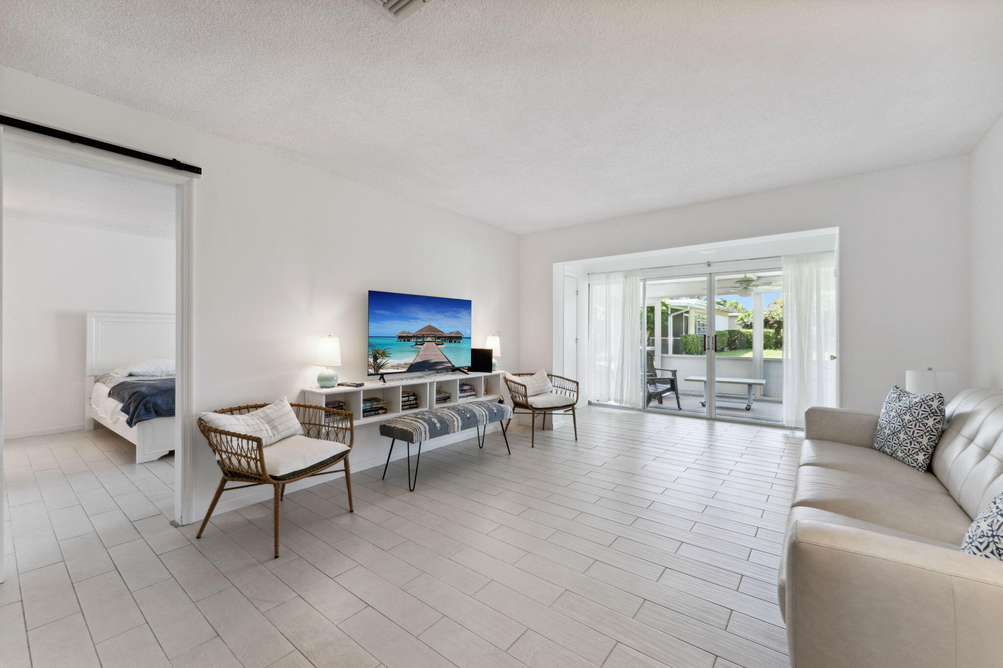 PINES OF DELRAY CONDO - Residential Lease