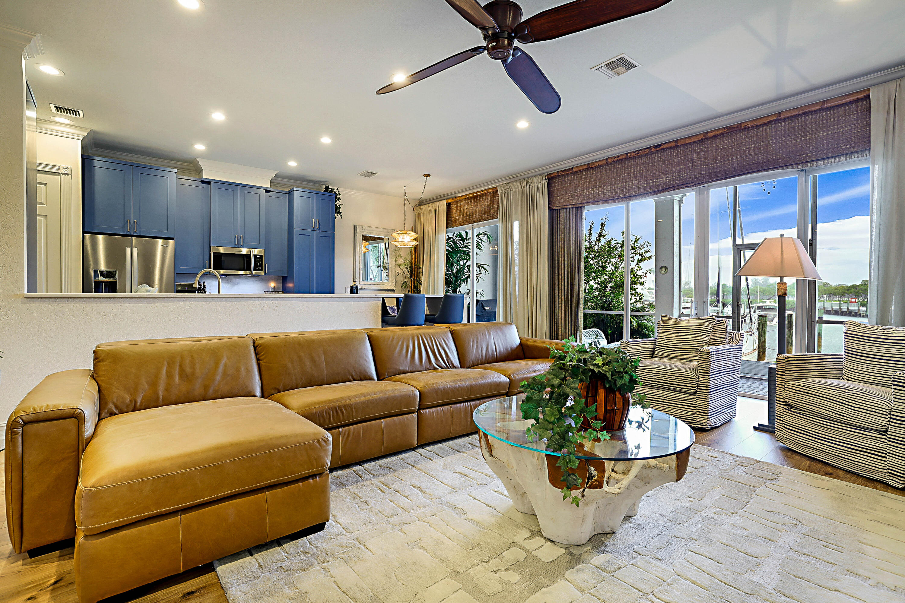 DOCKSIDE AT JUPITER HARBOUR - Residential