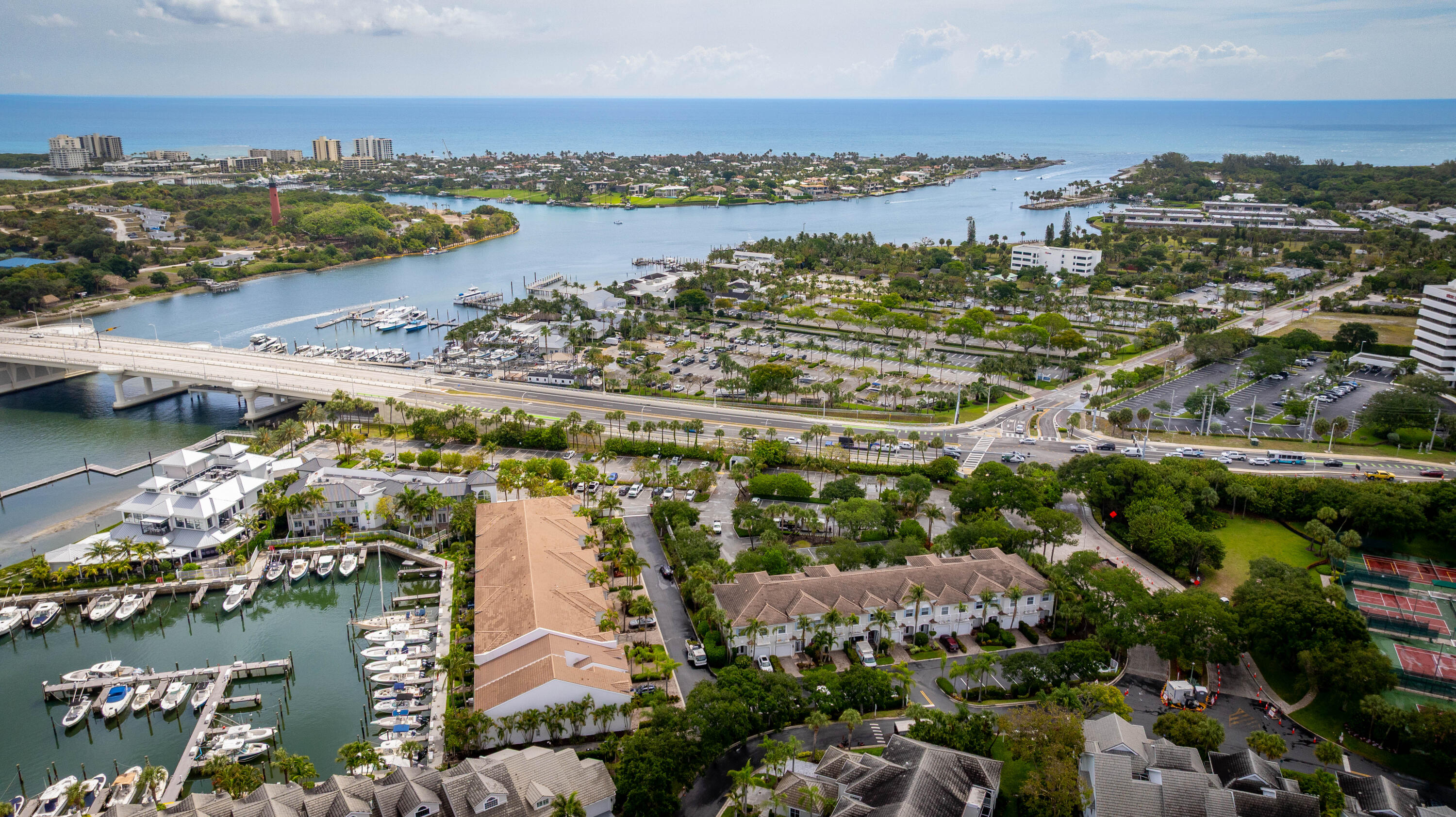 DOCKSIDE AT JUPITER HARBOUR - Residential