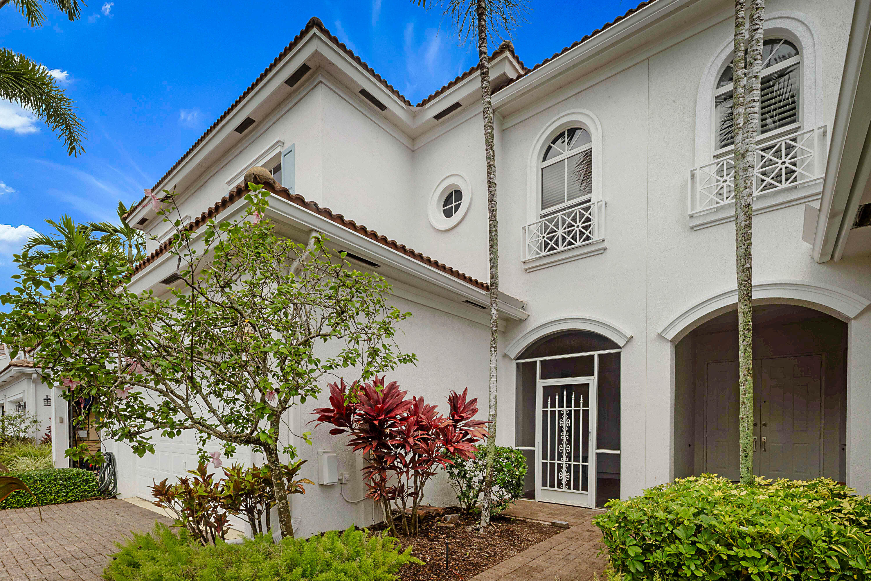 DOCKSIDE AT JUPITER HARBOUR - Residential