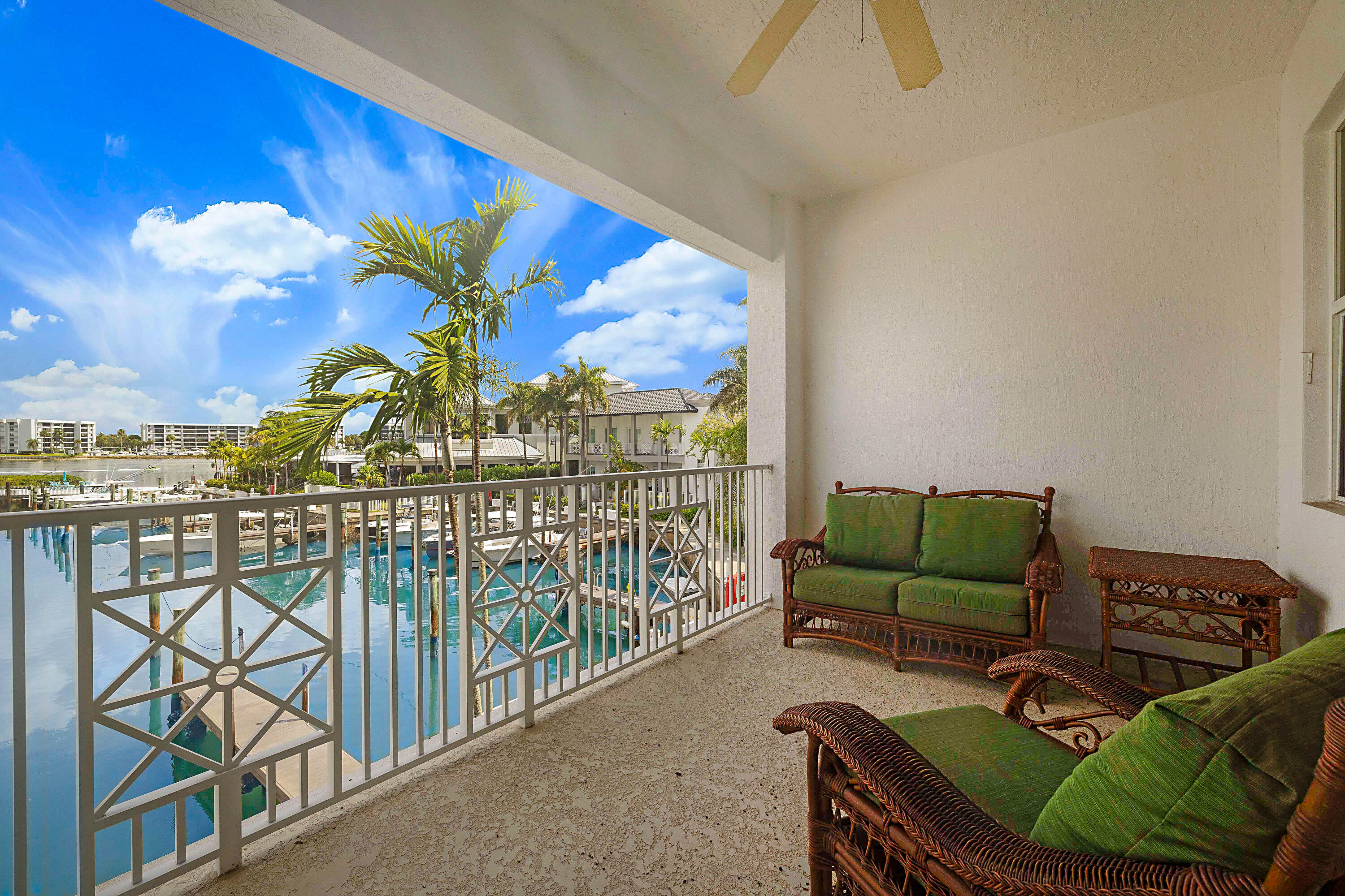 DOCKSIDE AT JUPITER HARBOUR - Residential