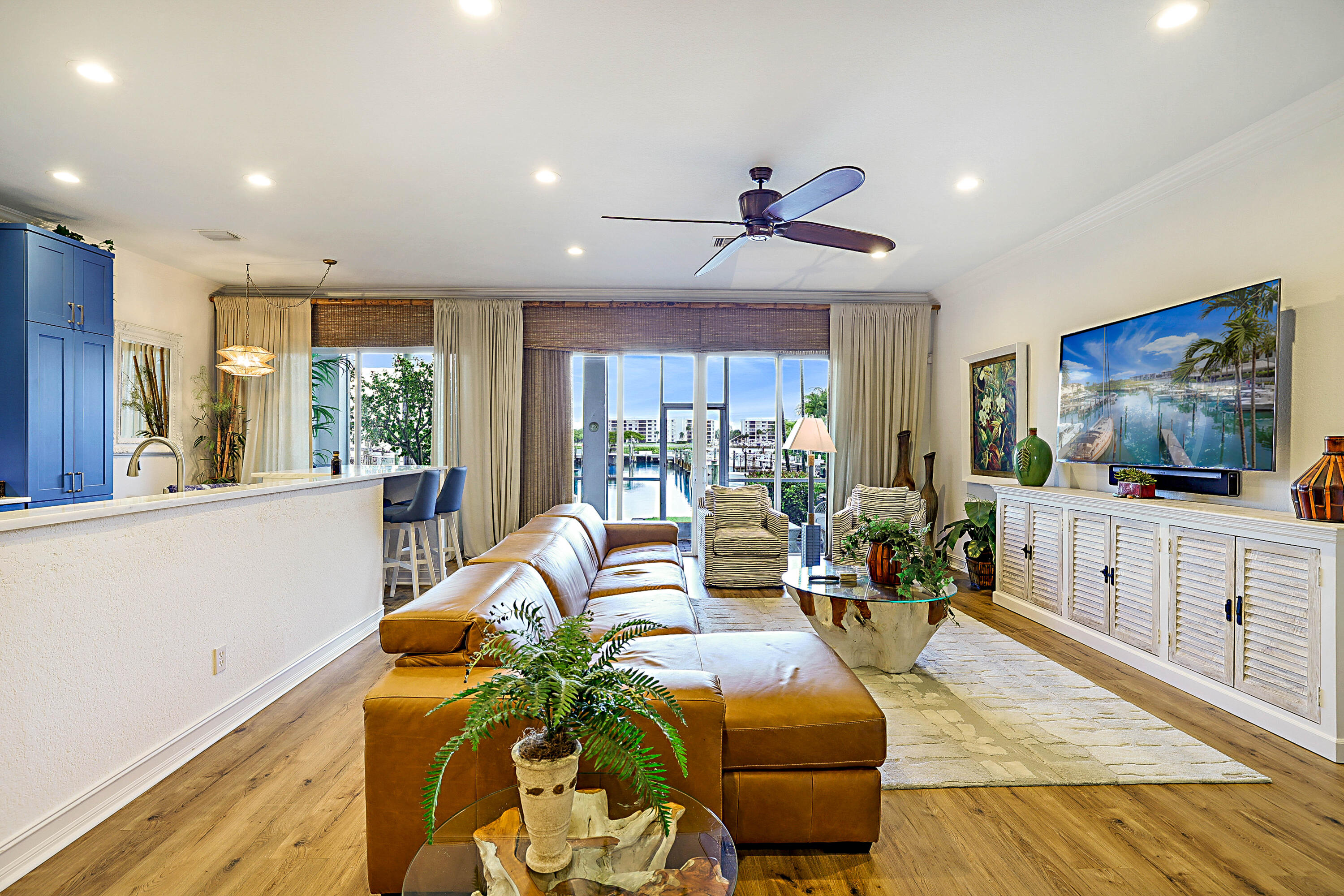 DOCKSIDE AT JUPITER HARBOUR - Residential