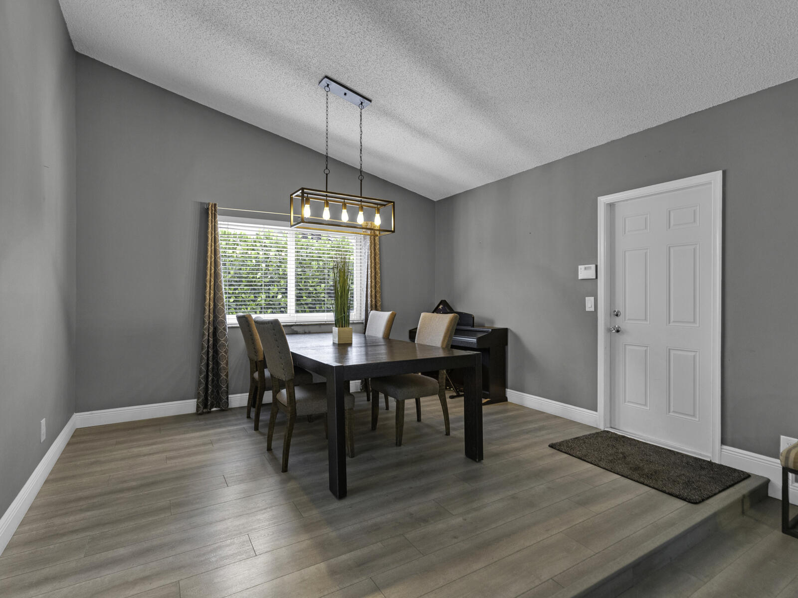 WAVERLY HUNDRED - Residential
