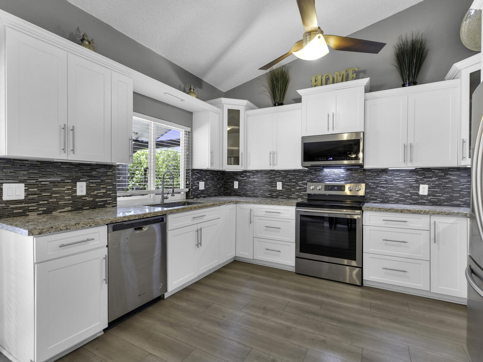 WAVERLY HUNDRED - Residential