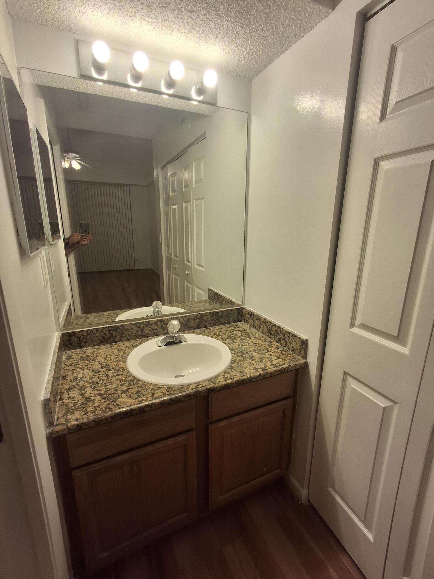 COCO PARC - Residential Lease