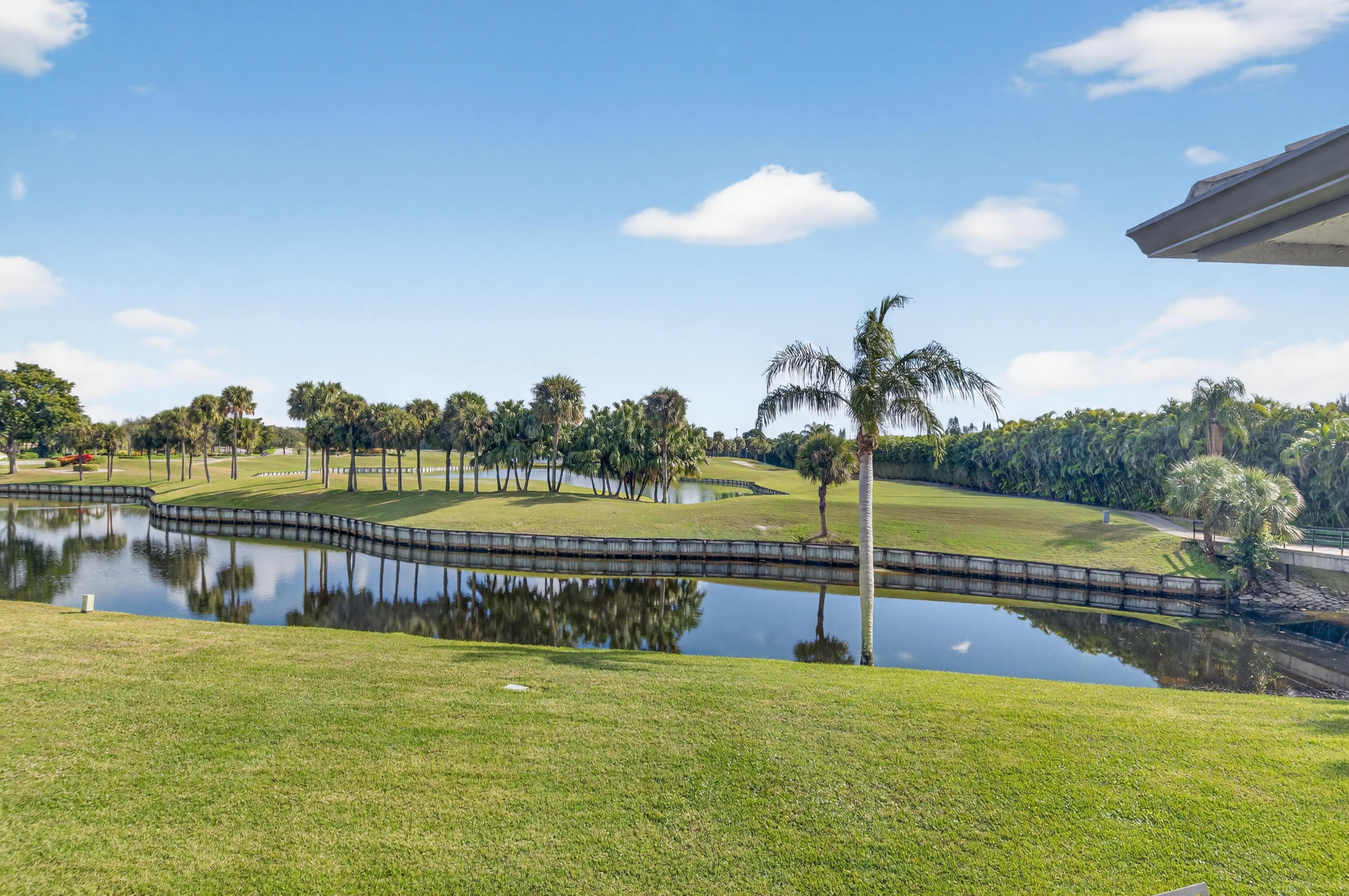 SOUTHPORT AT HUNTERS RUN CONDO - Residential