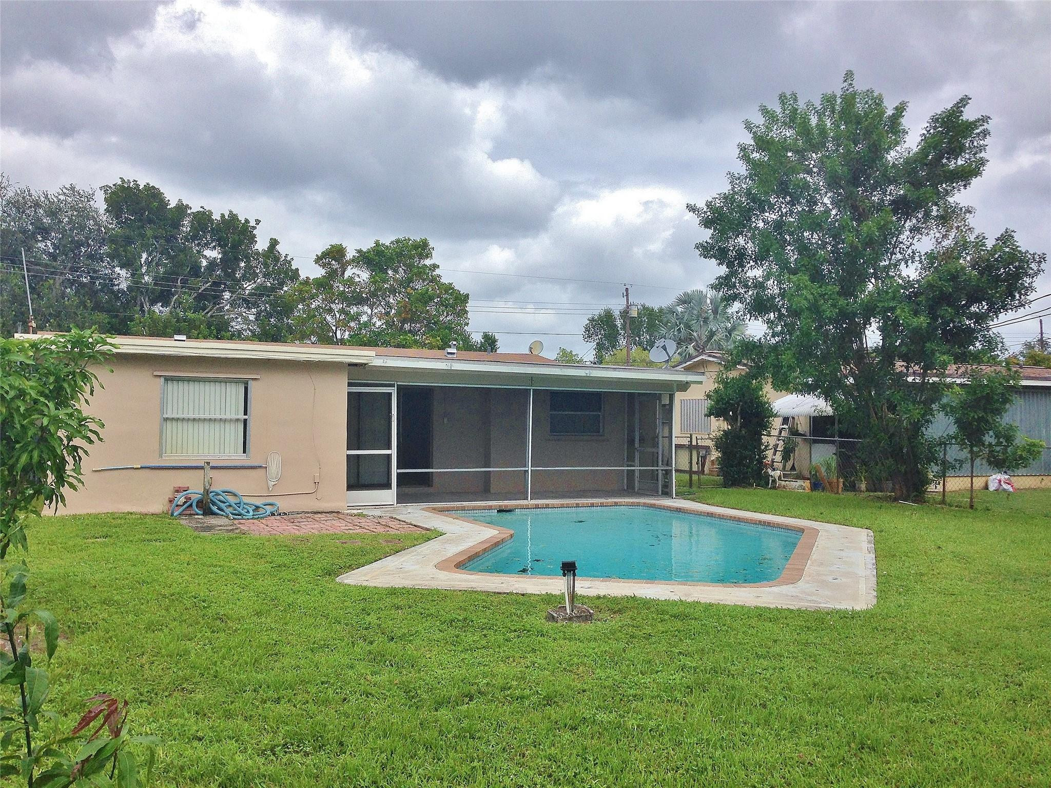 SUNRISE GOLF VILLAGE - Residential Lease
