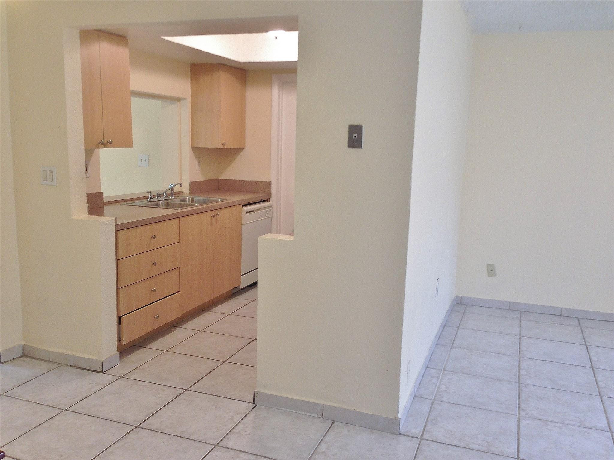SUNRISE GOLF VILLAGE - Residential Lease