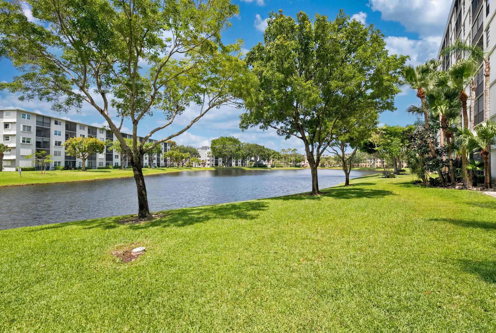 CYPRESS BEND CONDOMINIUM VI - Residential
