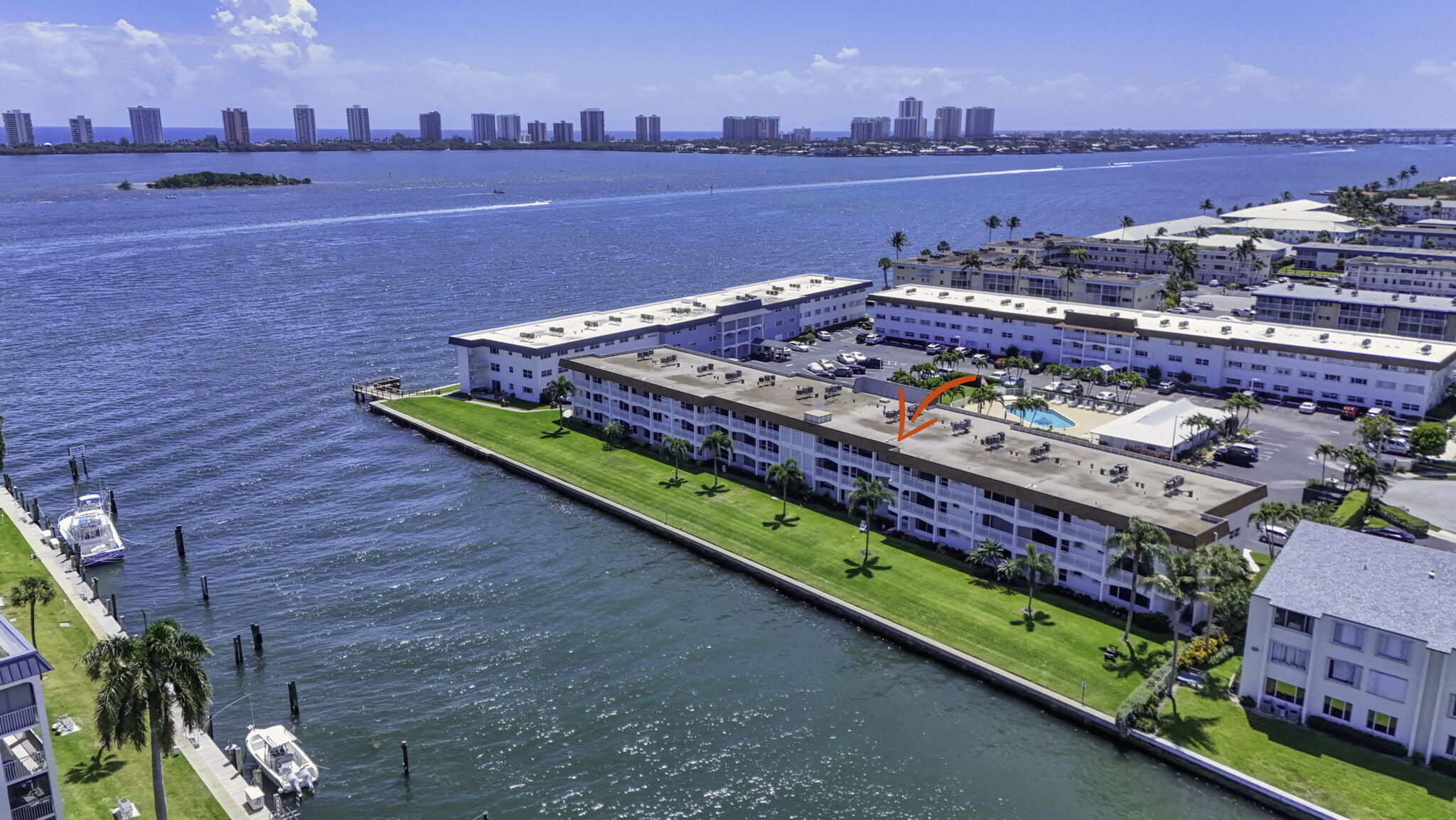 SHORE CLUB APTS B & C CONDO - Residential