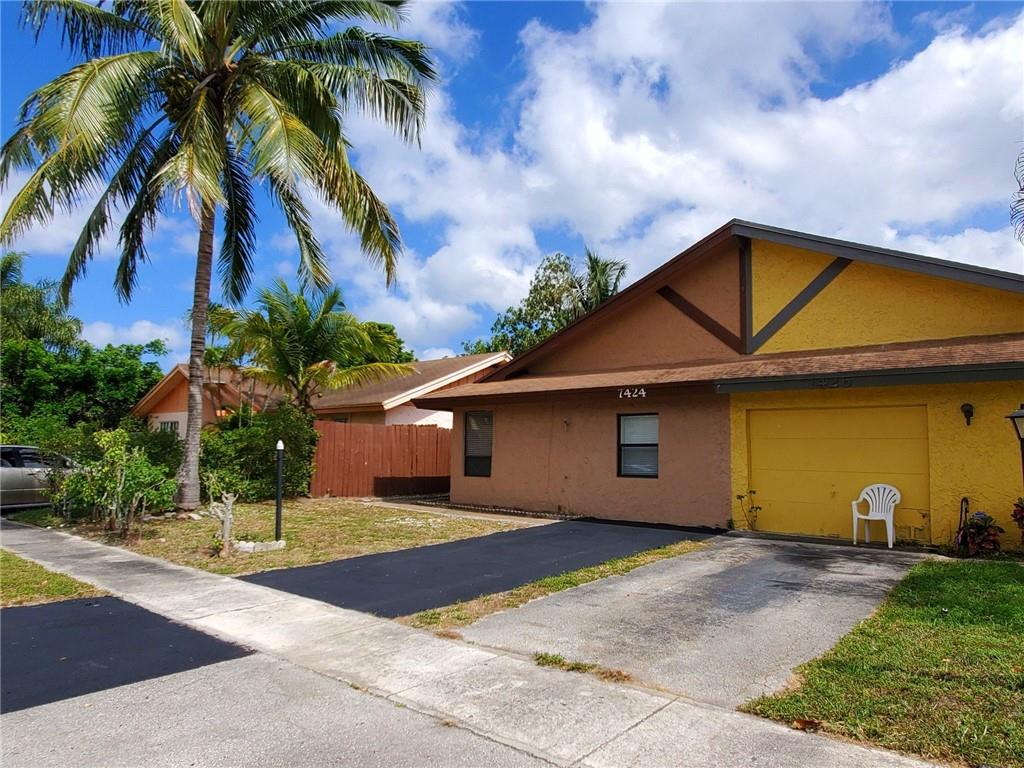 North Lauderdale Village - Residential
