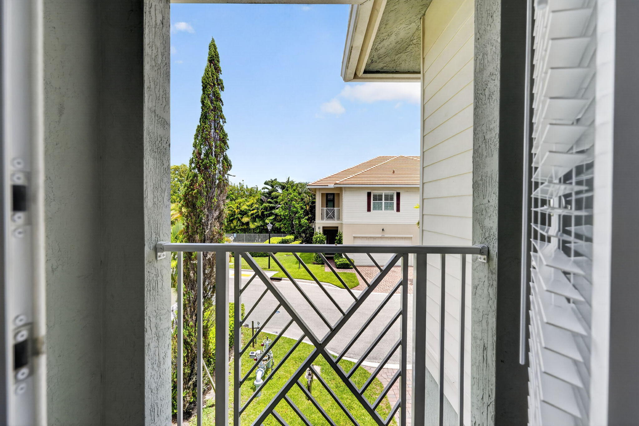HAMPTON COVE CONDO - Residential Lease