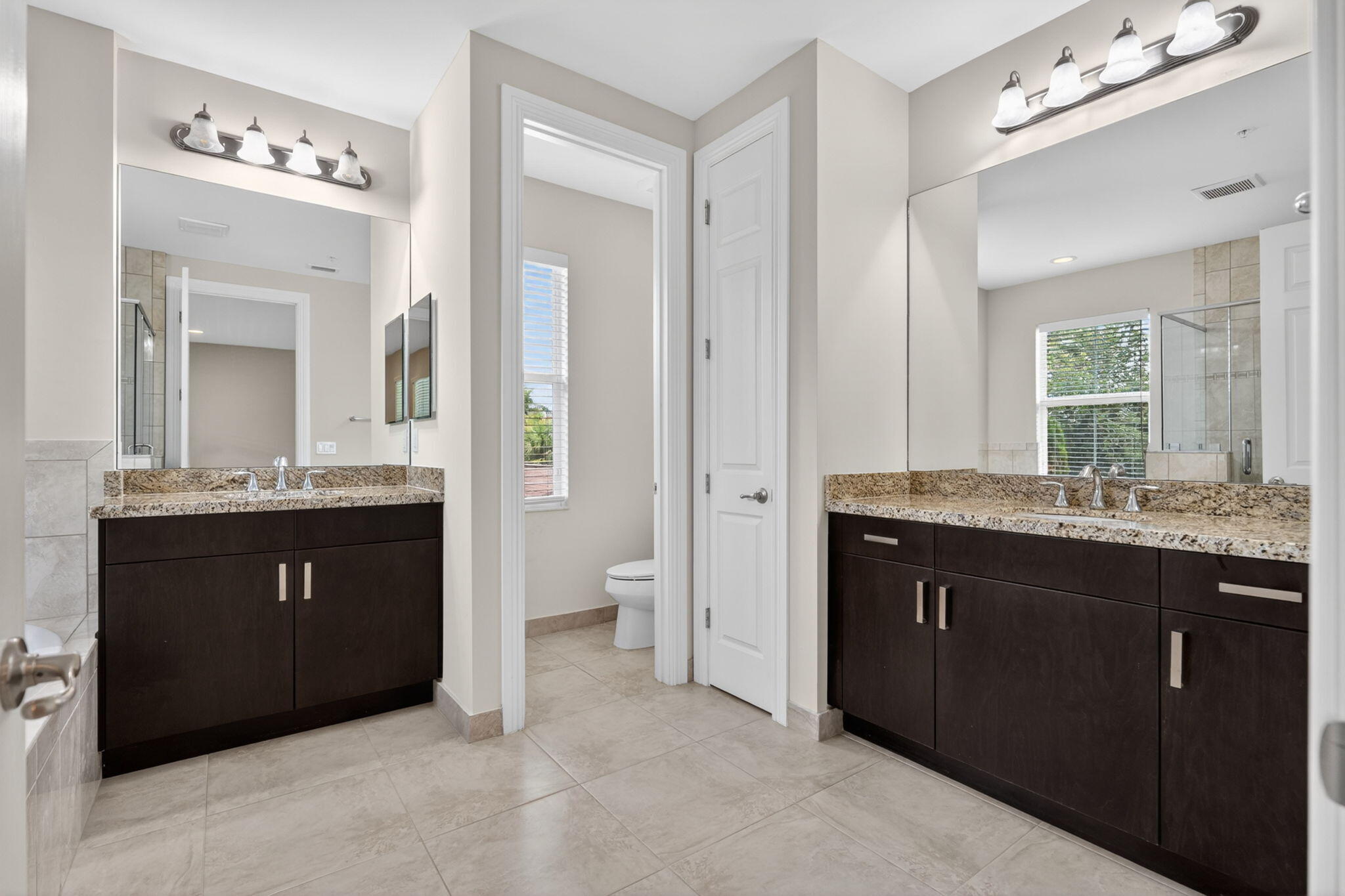HAMPTON COVE CONDO - Residential Lease