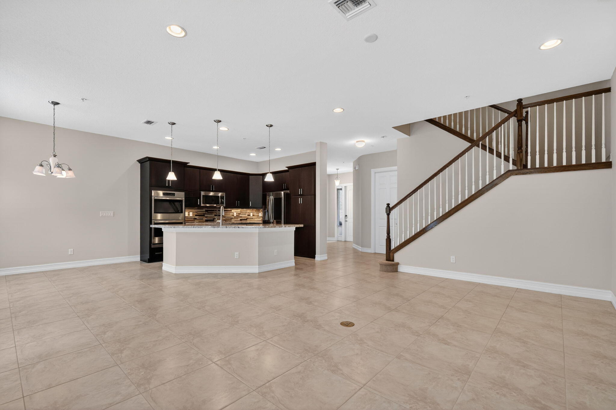 HAMPTON COVE CONDO - Residential Lease