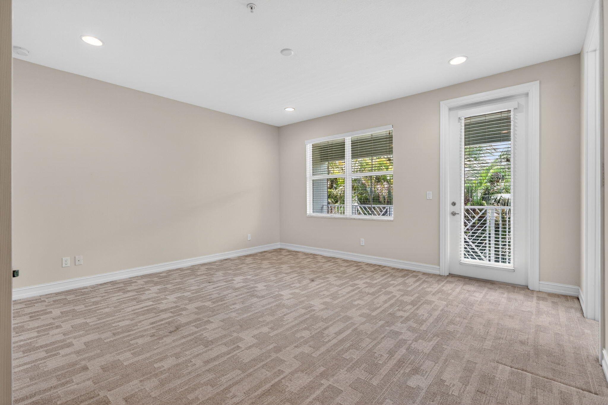 HAMPTON COVE CONDO - Residential Lease