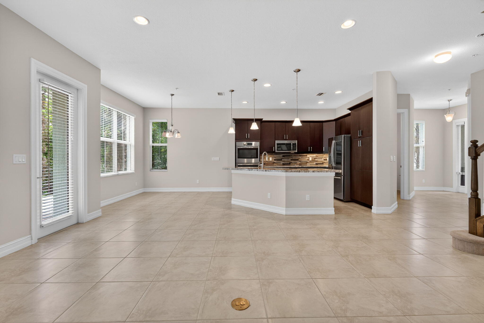 HAMPTON COVE CONDO - Residential Lease