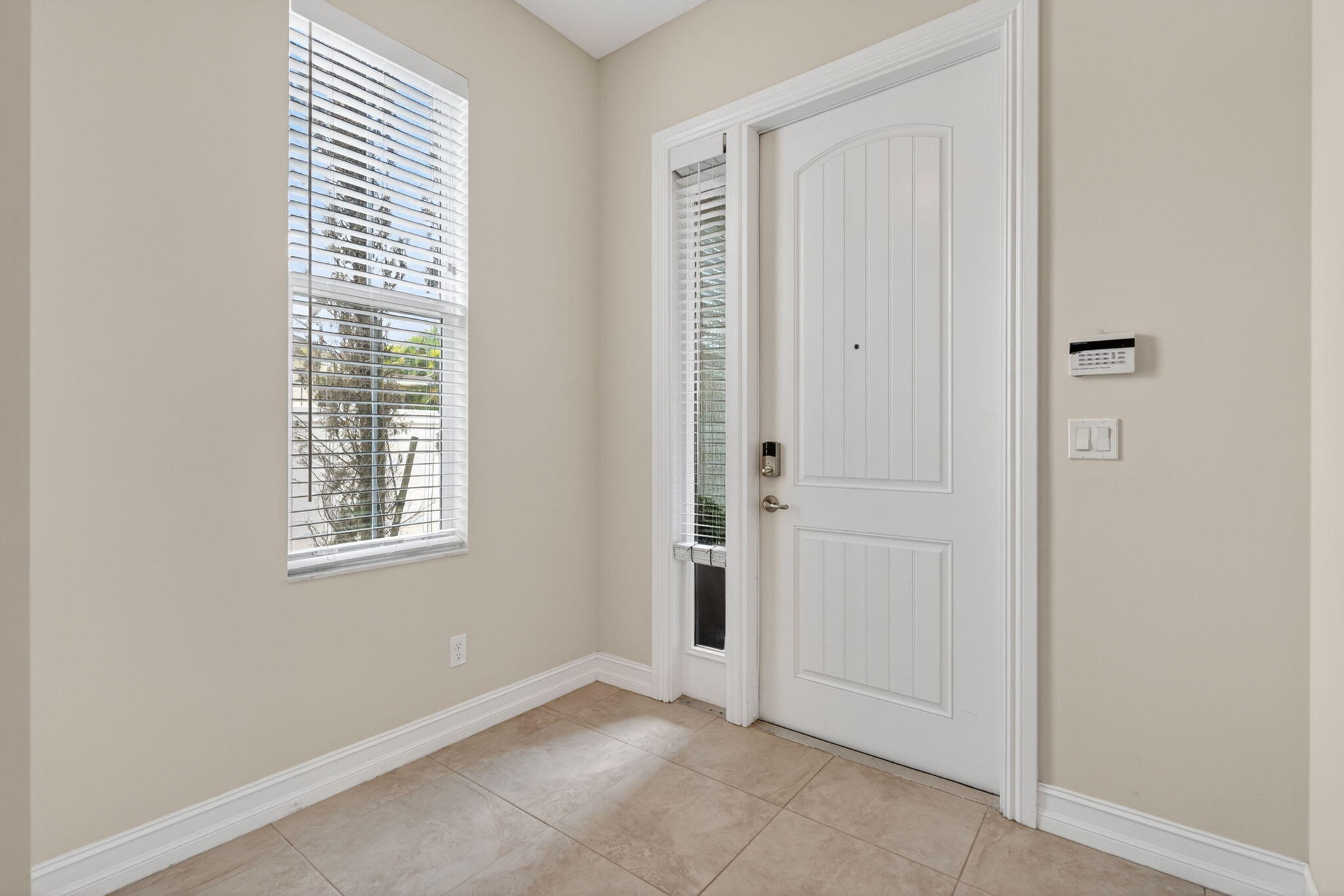 HAMPTON COVE CONDO - Residential Lease