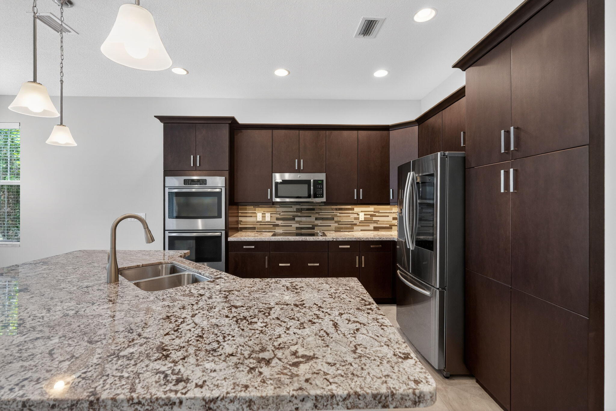 HAMPTON COVE CONDO - Residential Lease