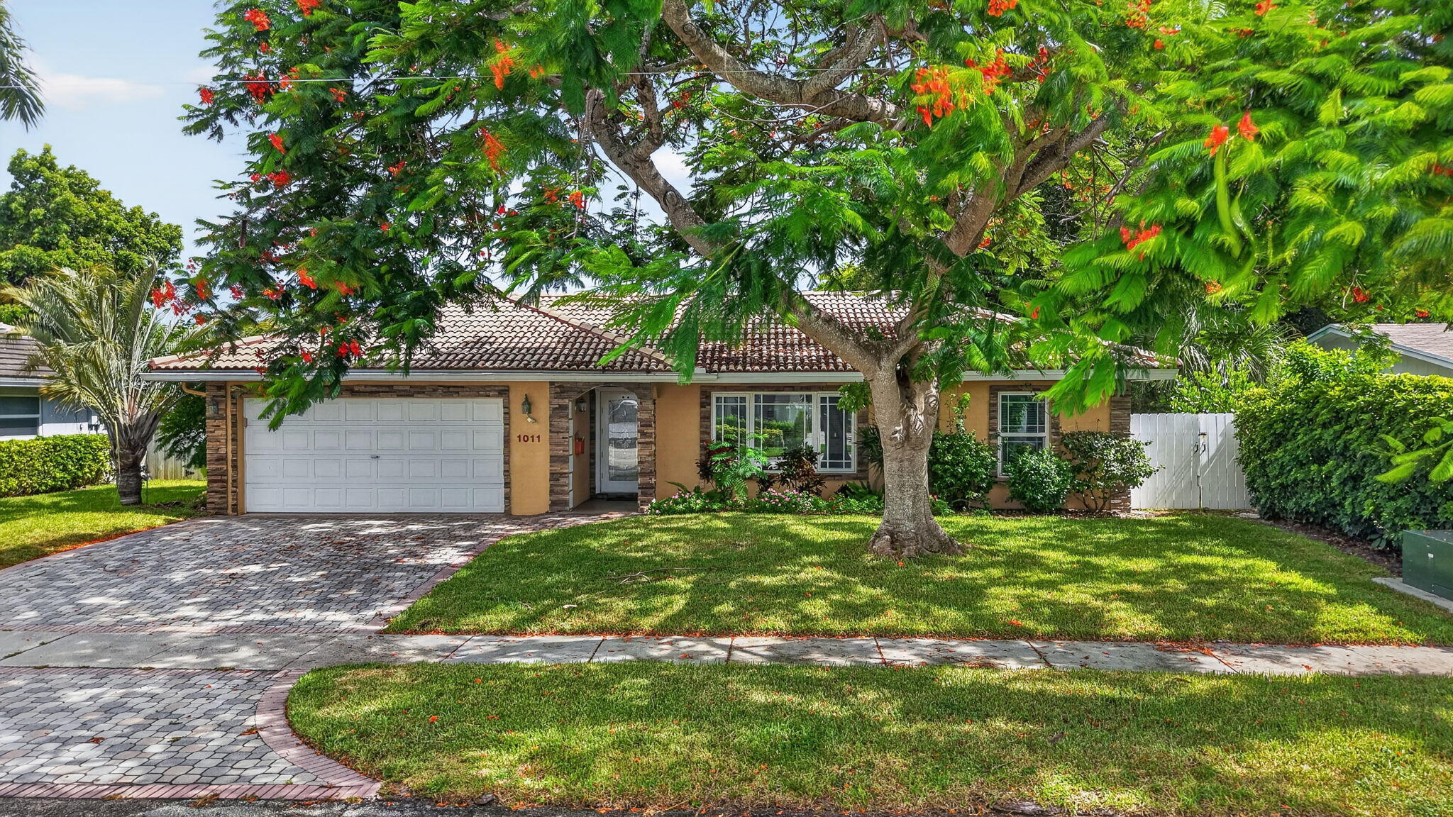 BOCA RATON SQUARE UNIT 1 - Residential