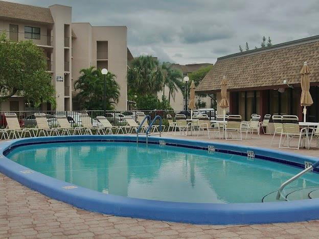 SUNRISE LAKES PHASE IV - Residential