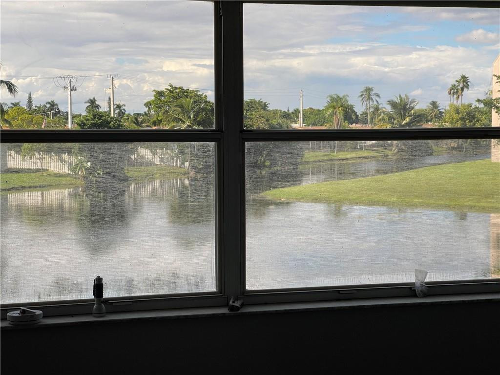 SUNRISE LAKES PHASE IV - Residential