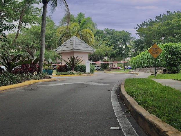 SUNRISE LAKES PHASE IV - Residential