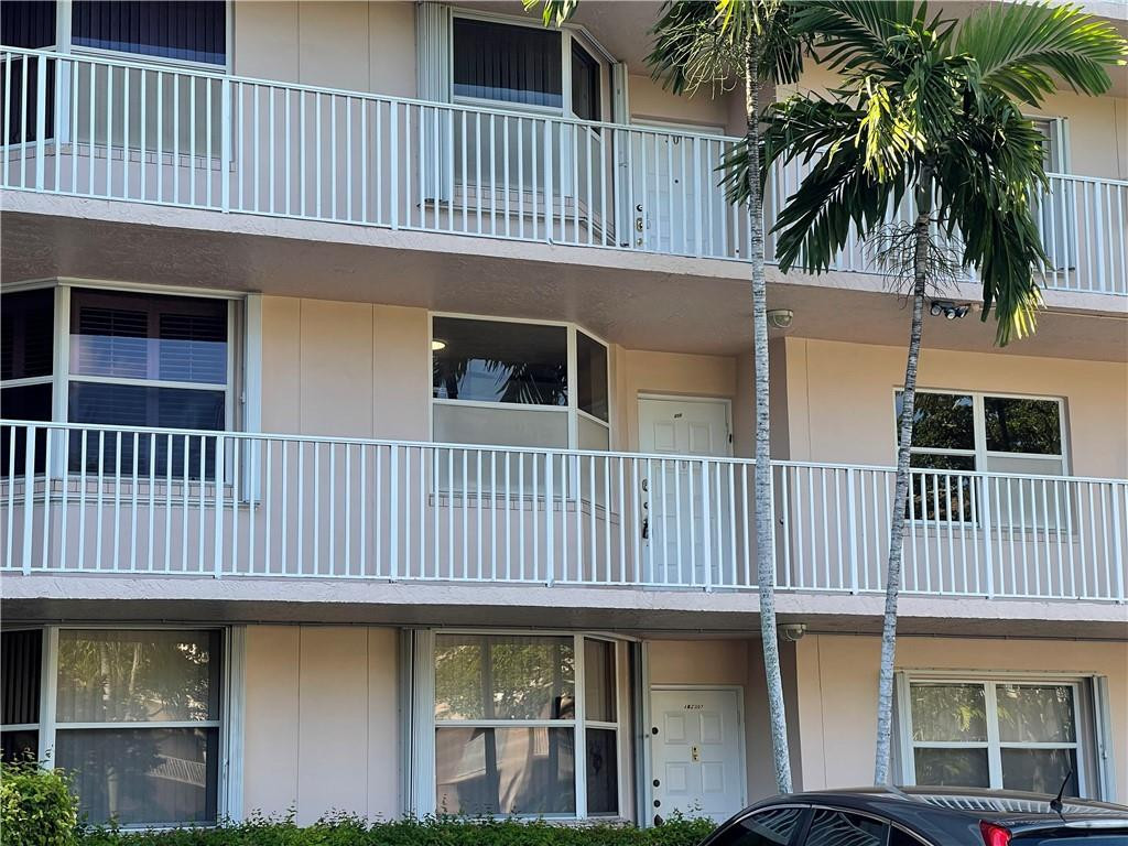 SUNRISE LAKES PHASE IV - Residential