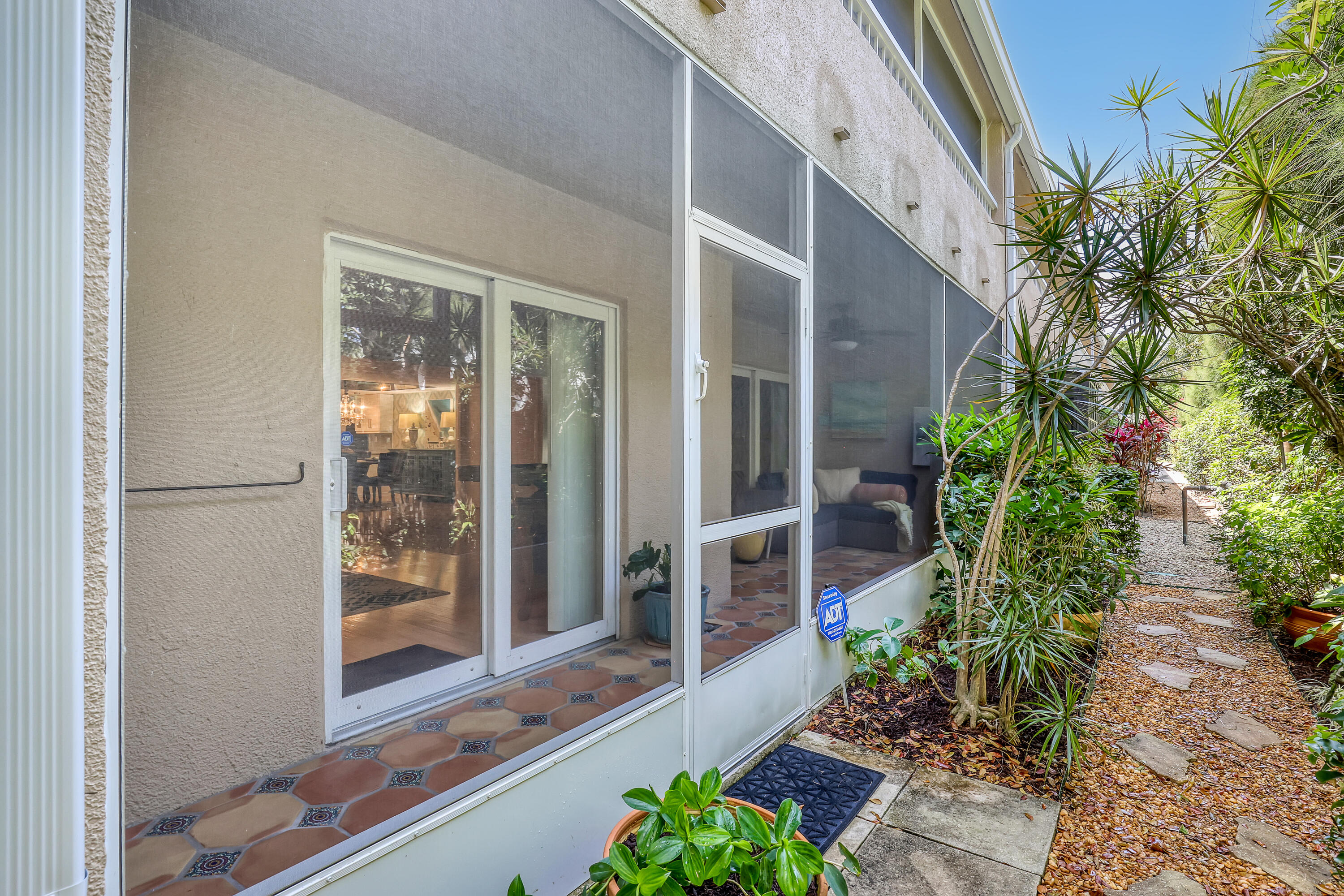 COURTYARD CONDO - Residential