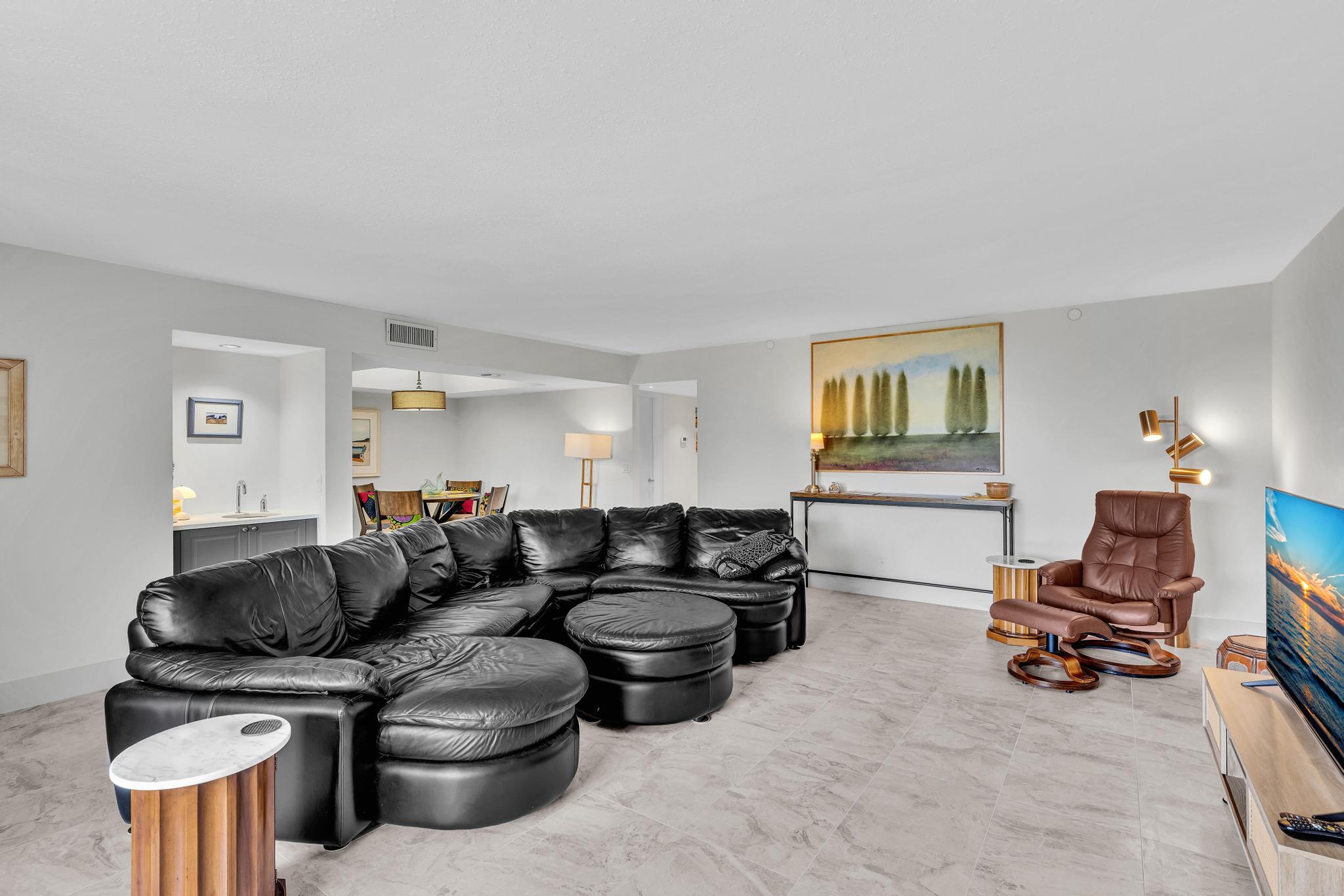 CARRON HOUSE CONDO - Residential